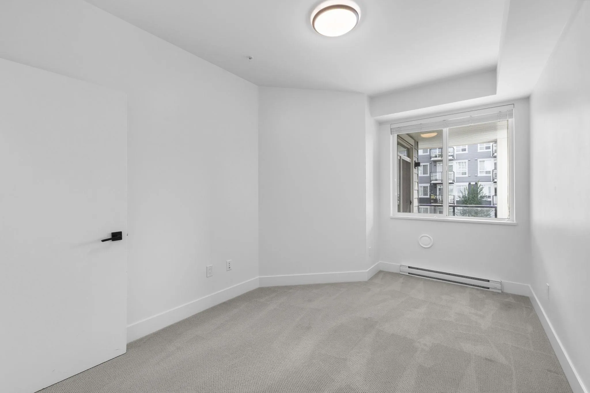 2408 2180 Kelly Avenue