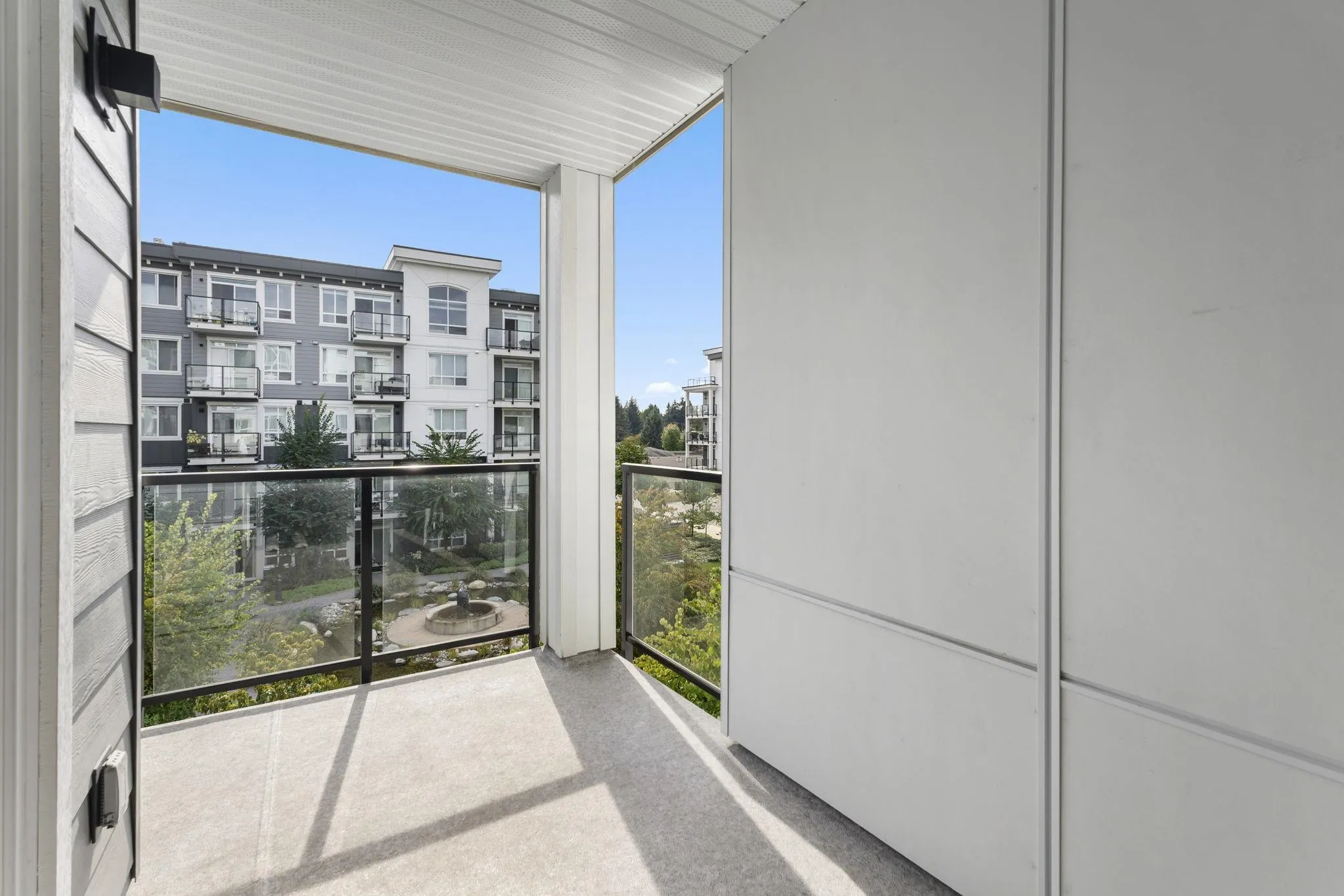 2408 2180 Kelly Avenue