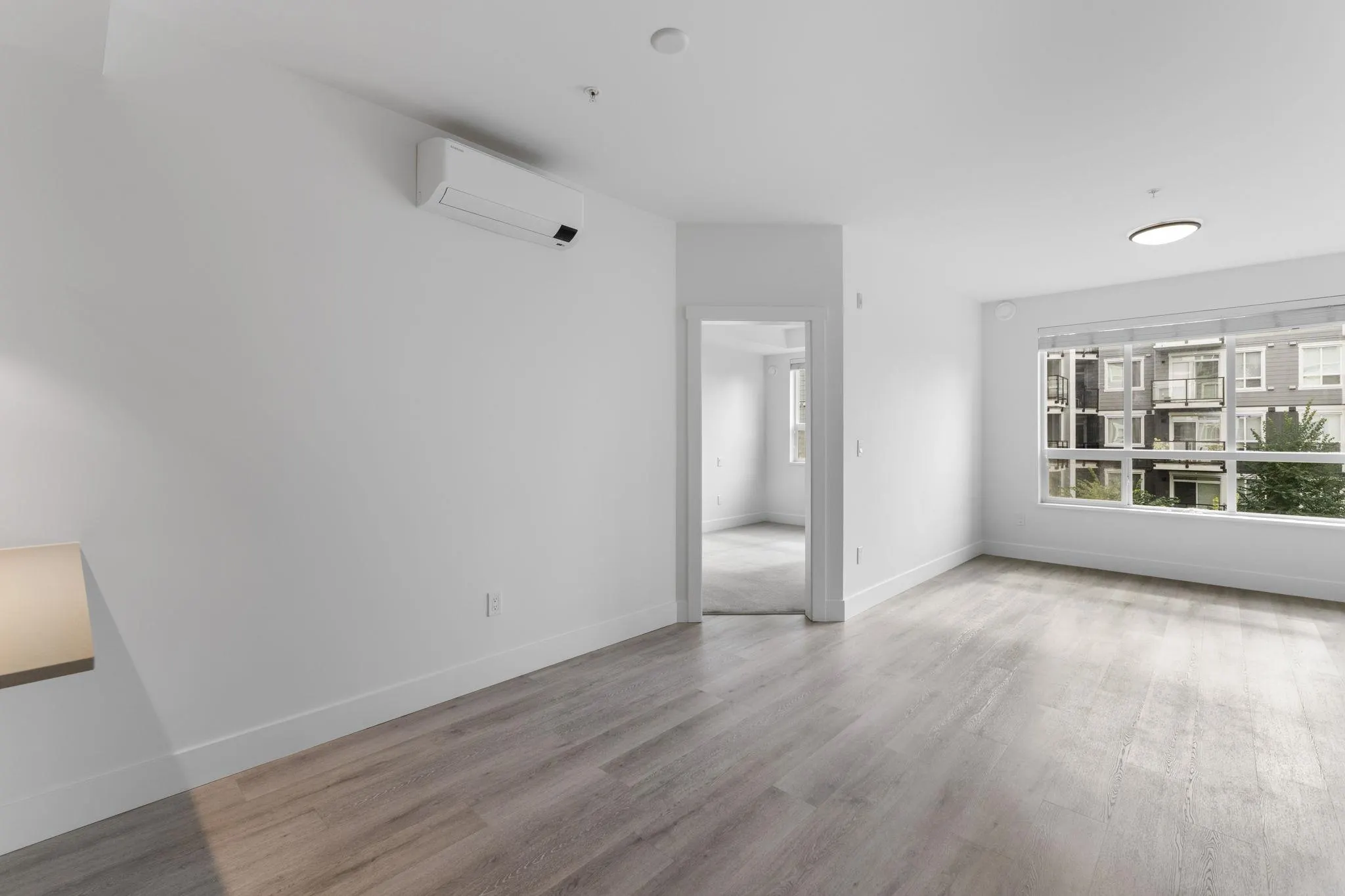 2408 2180 Kelly Avenue