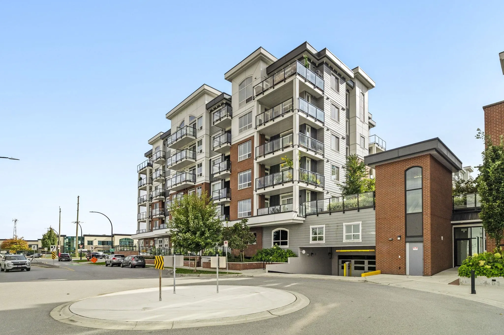 2408 2180 Kelly Avenue