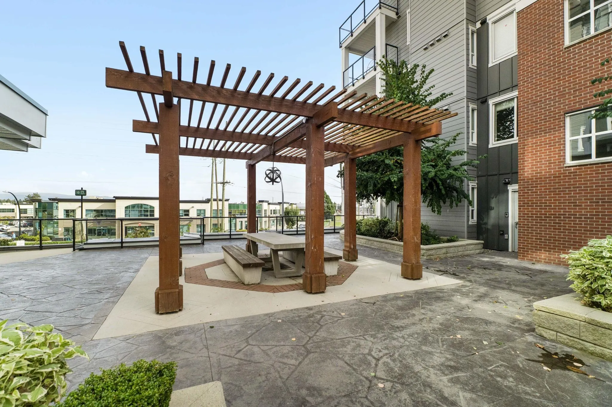 2408 2180 Kelly Avenue