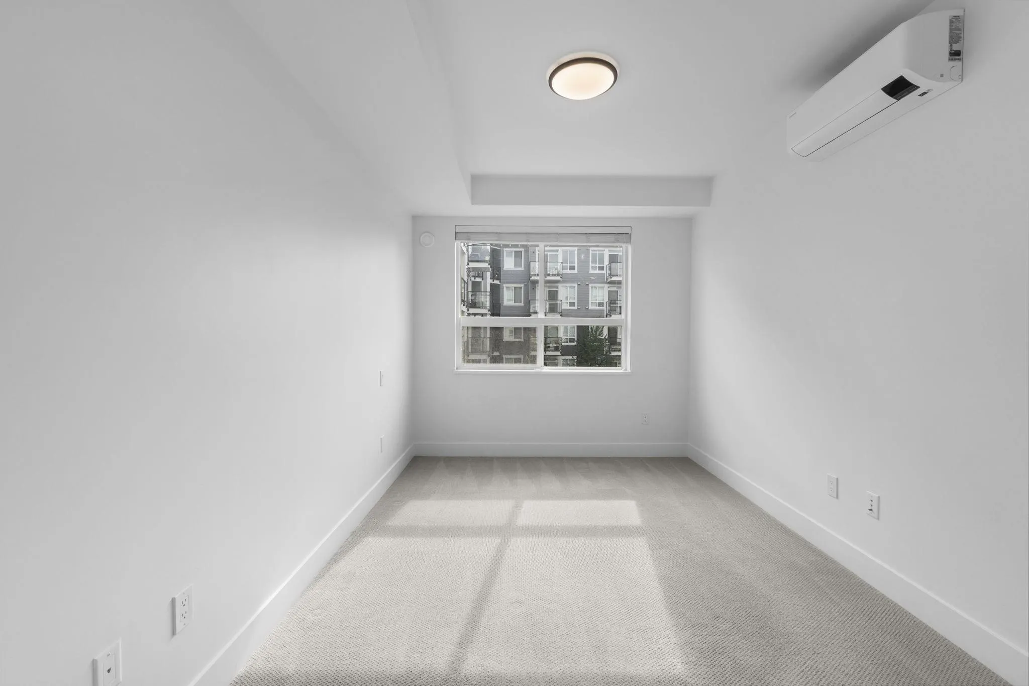 2408 2180 Kelly Avenue