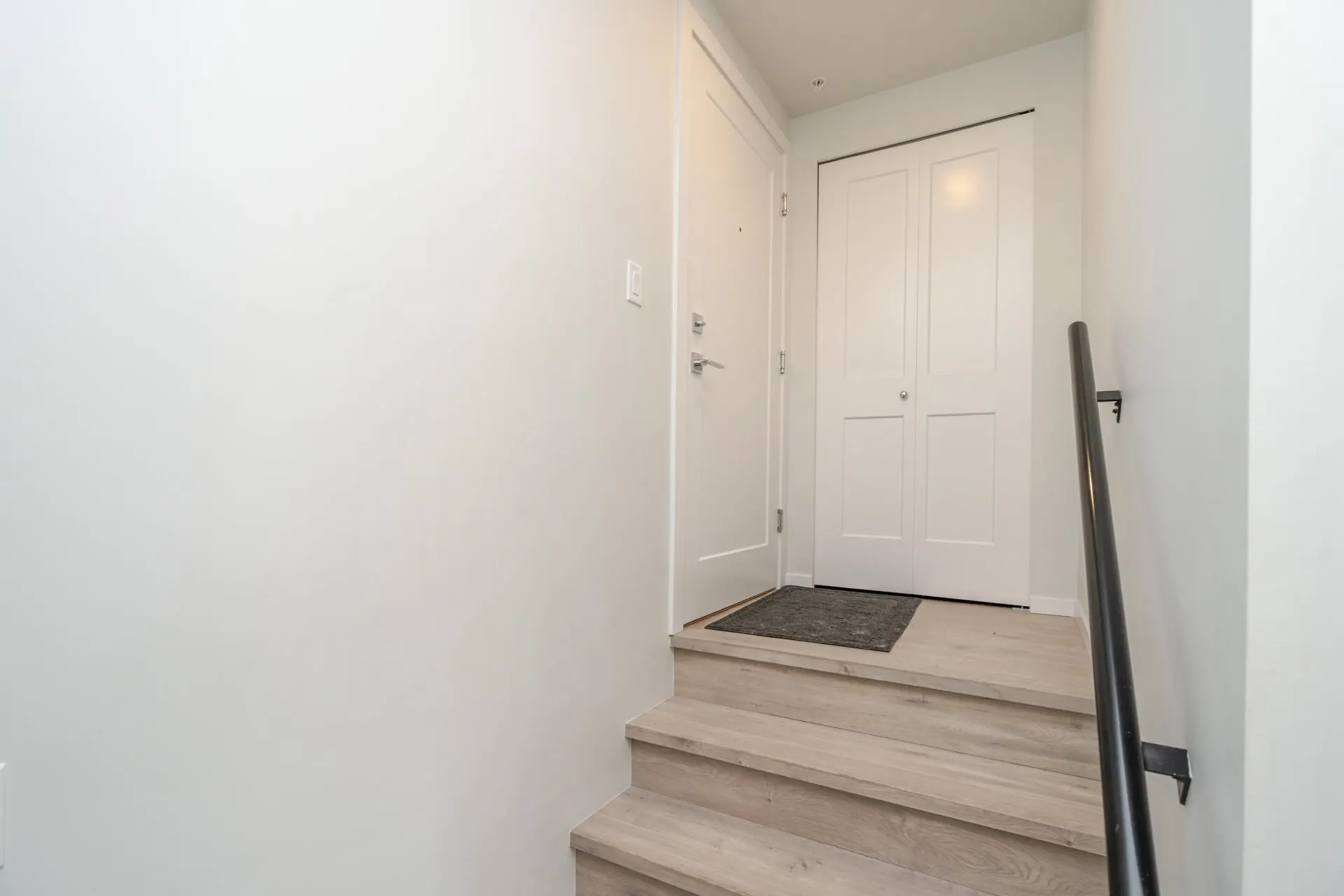 207 3317 148 Street