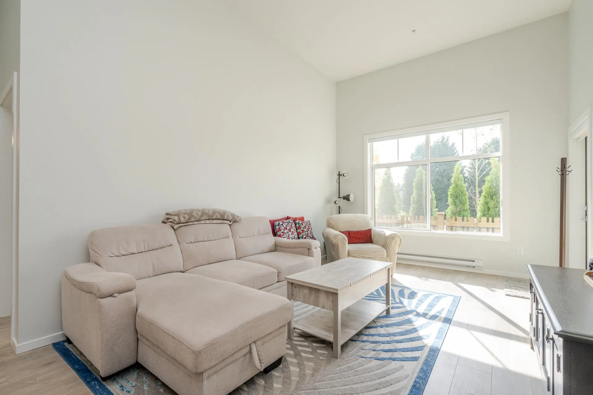 207 3317 148 Street