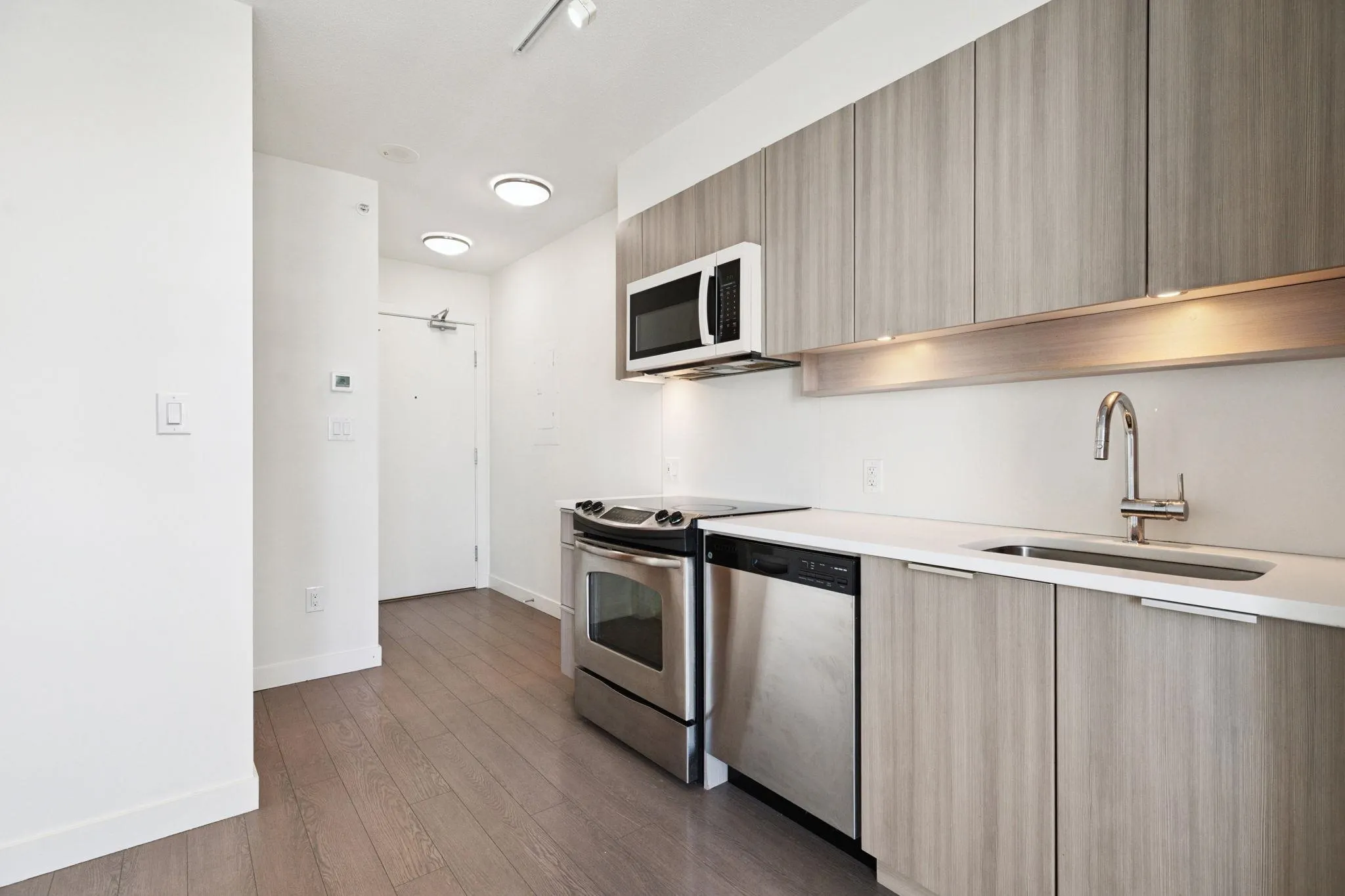 1813 13308 Central Avenue
