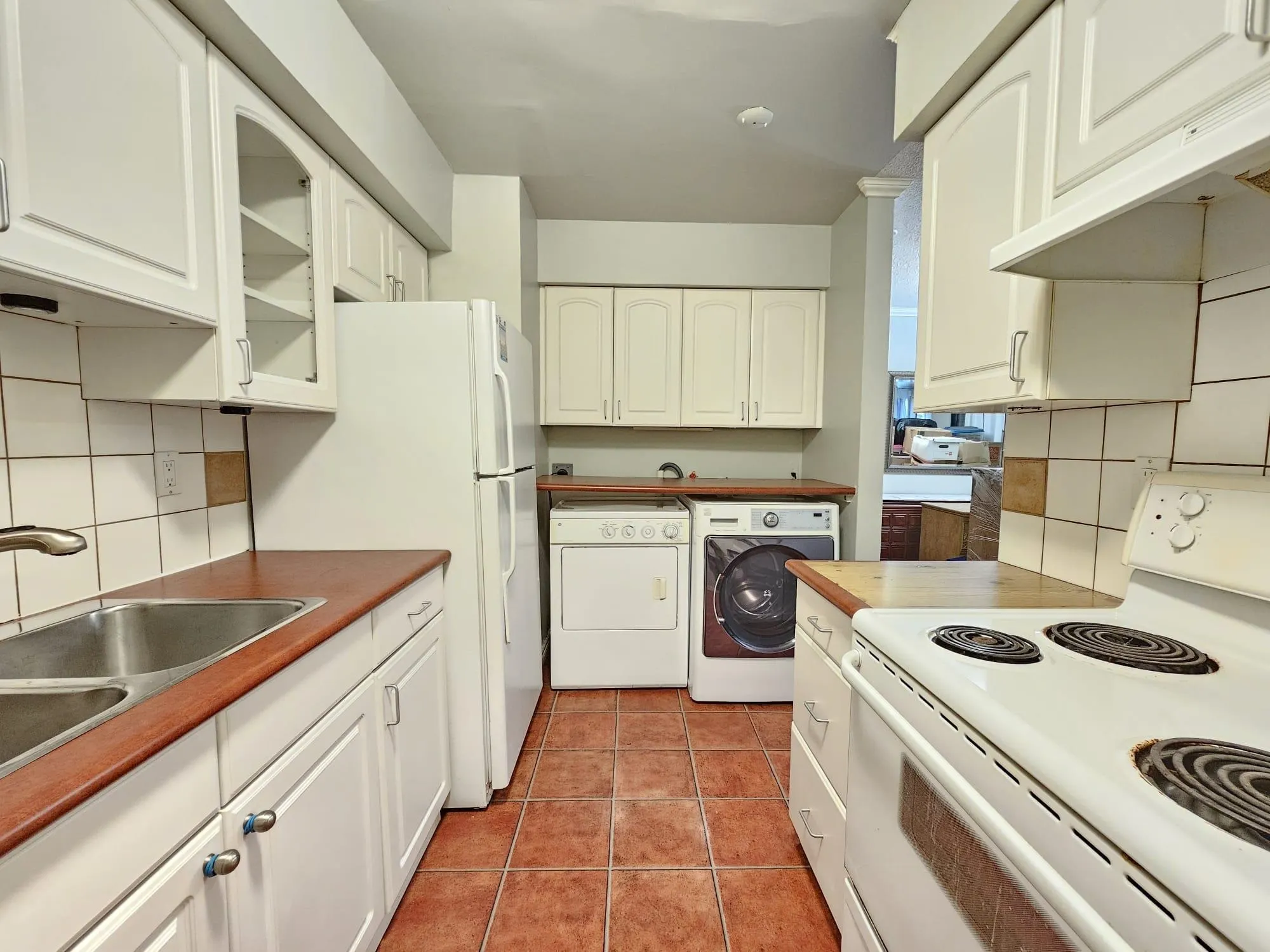 10539 Holly Park Lane