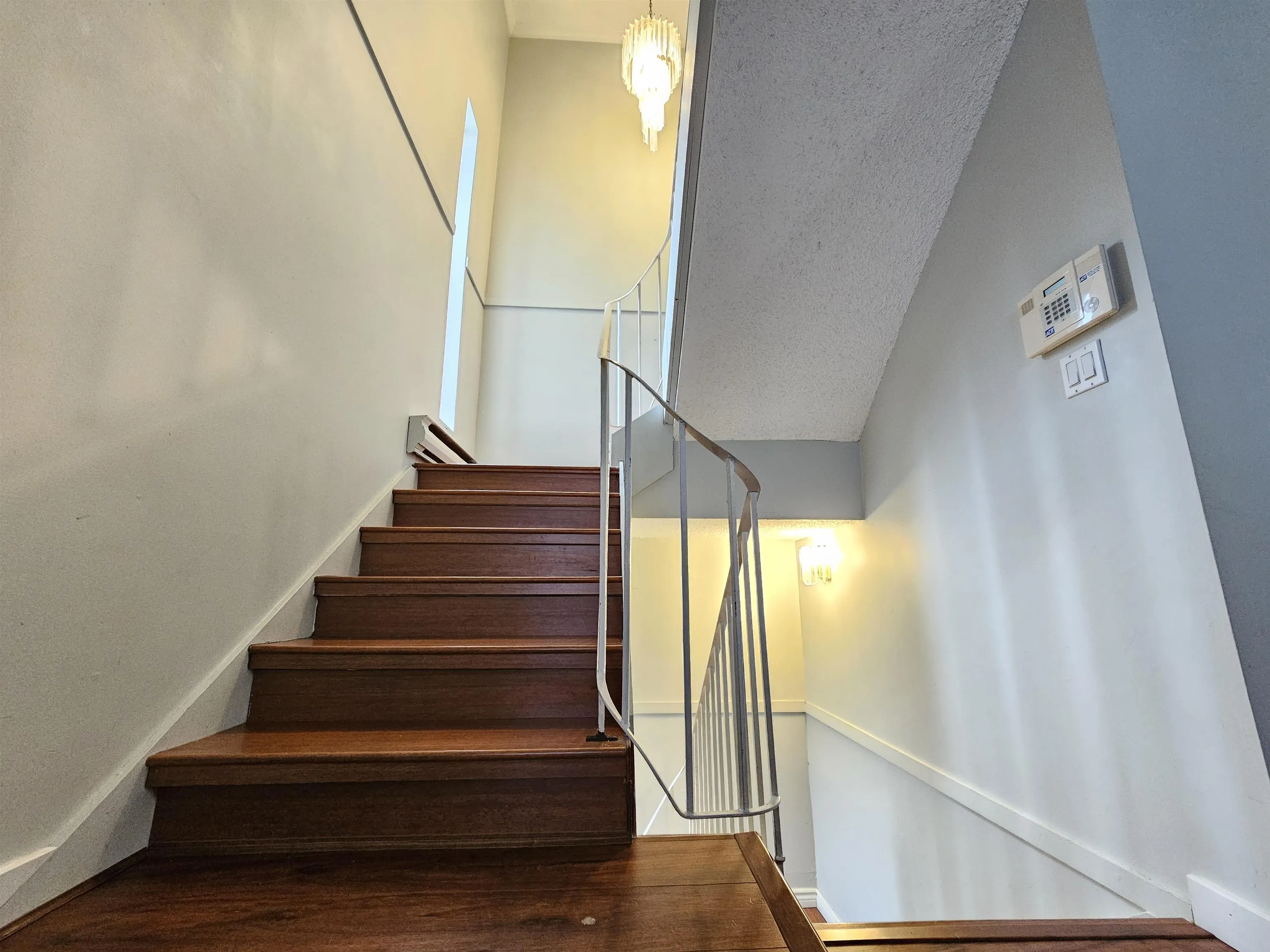 10539 Holly Park Lane