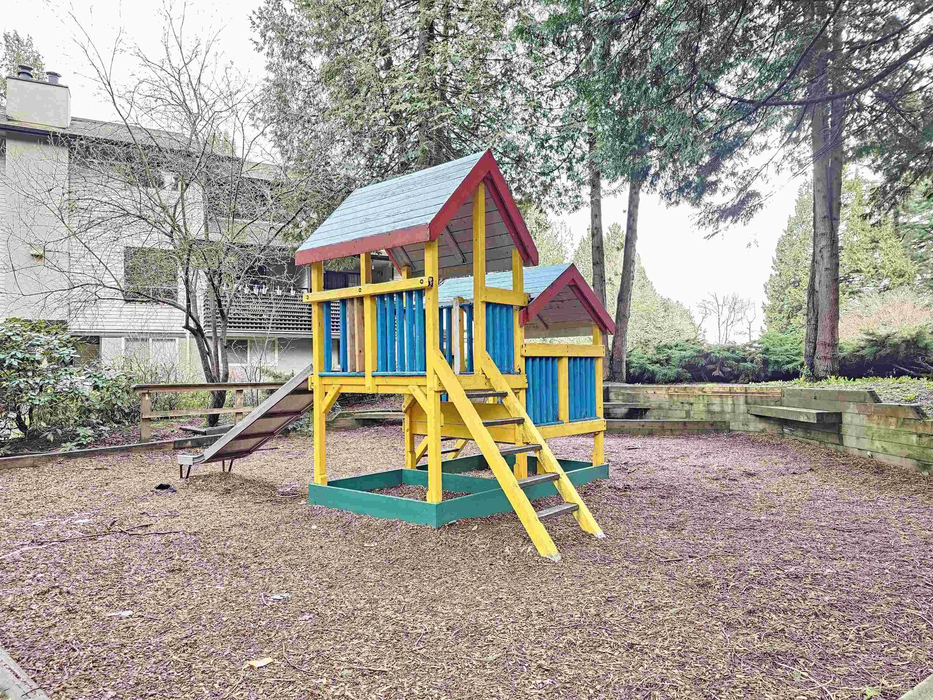 10539 Holly Park Lane