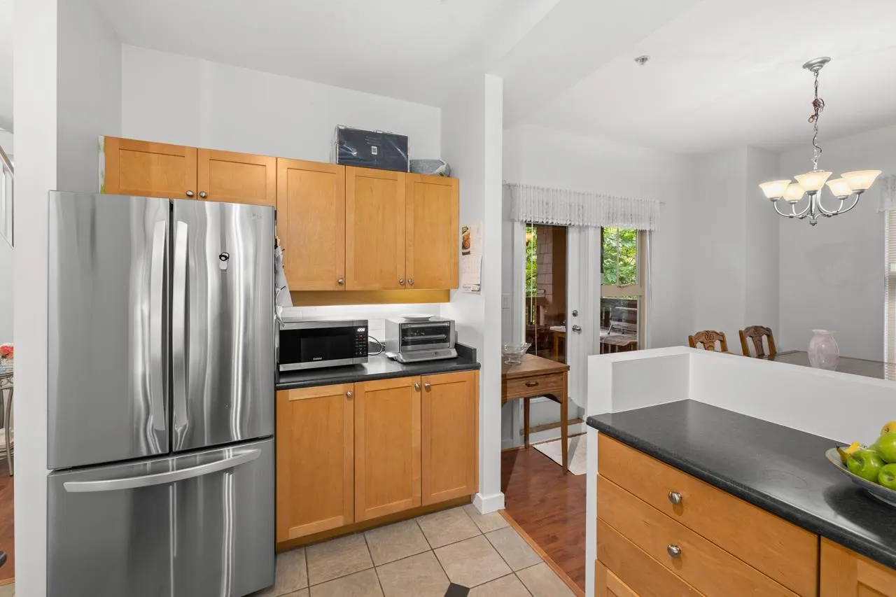 246 600 Park Crescent