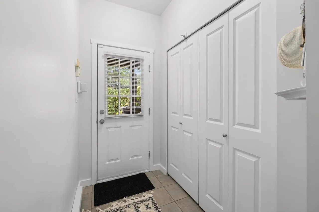 246 600 Park Crescent