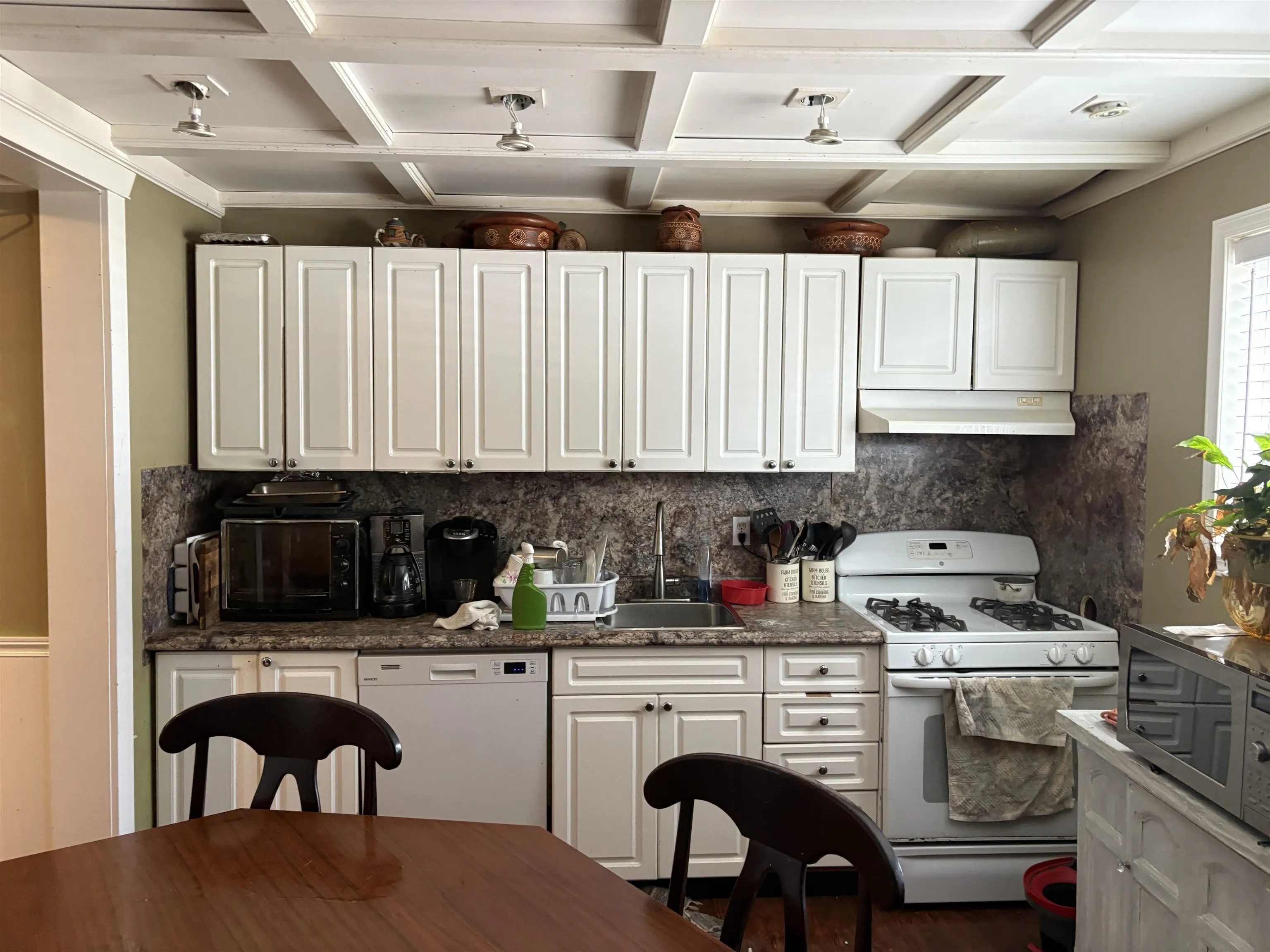 13983 Grosvenor Road
