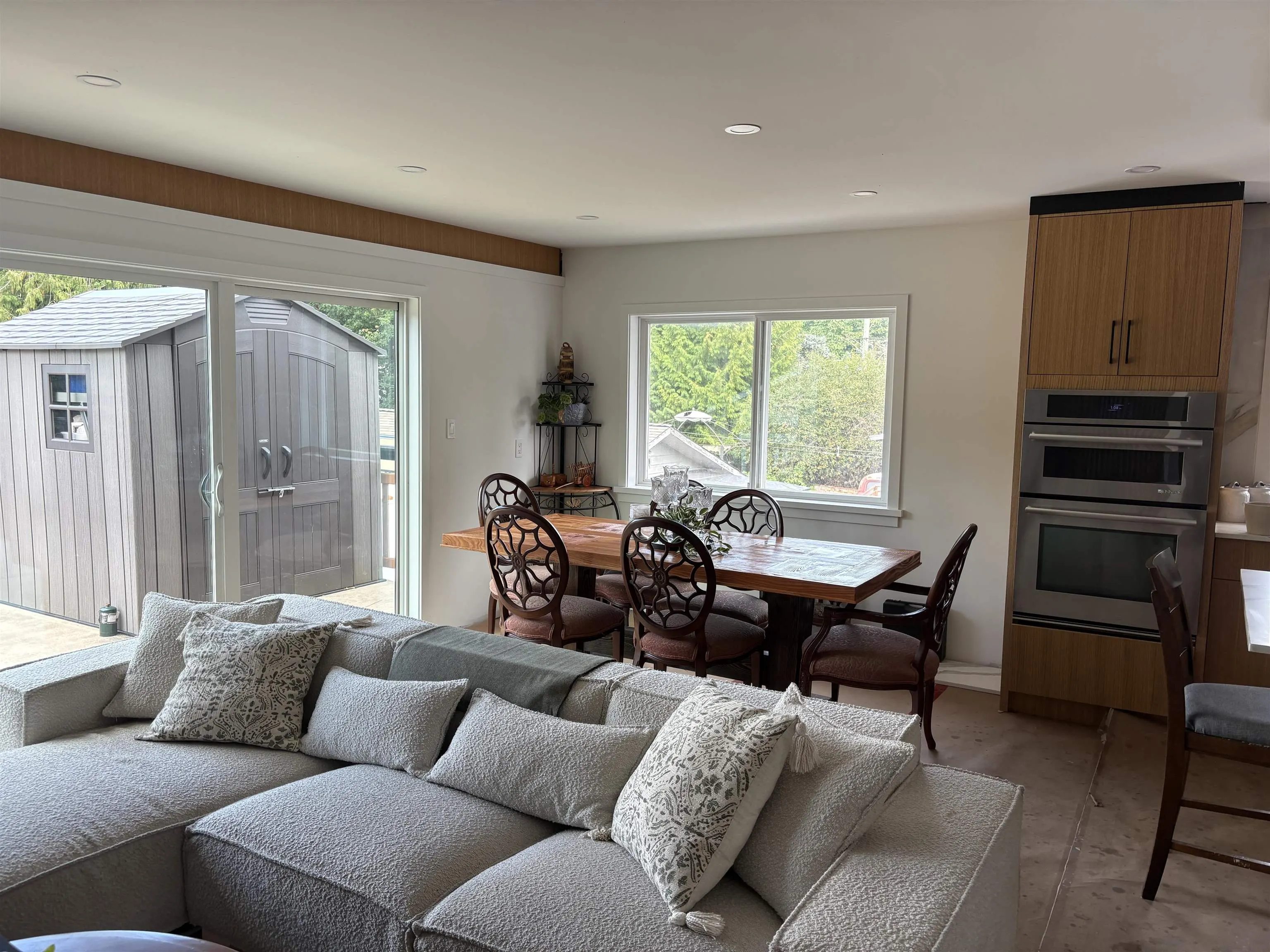 13983 Grosvenor Road