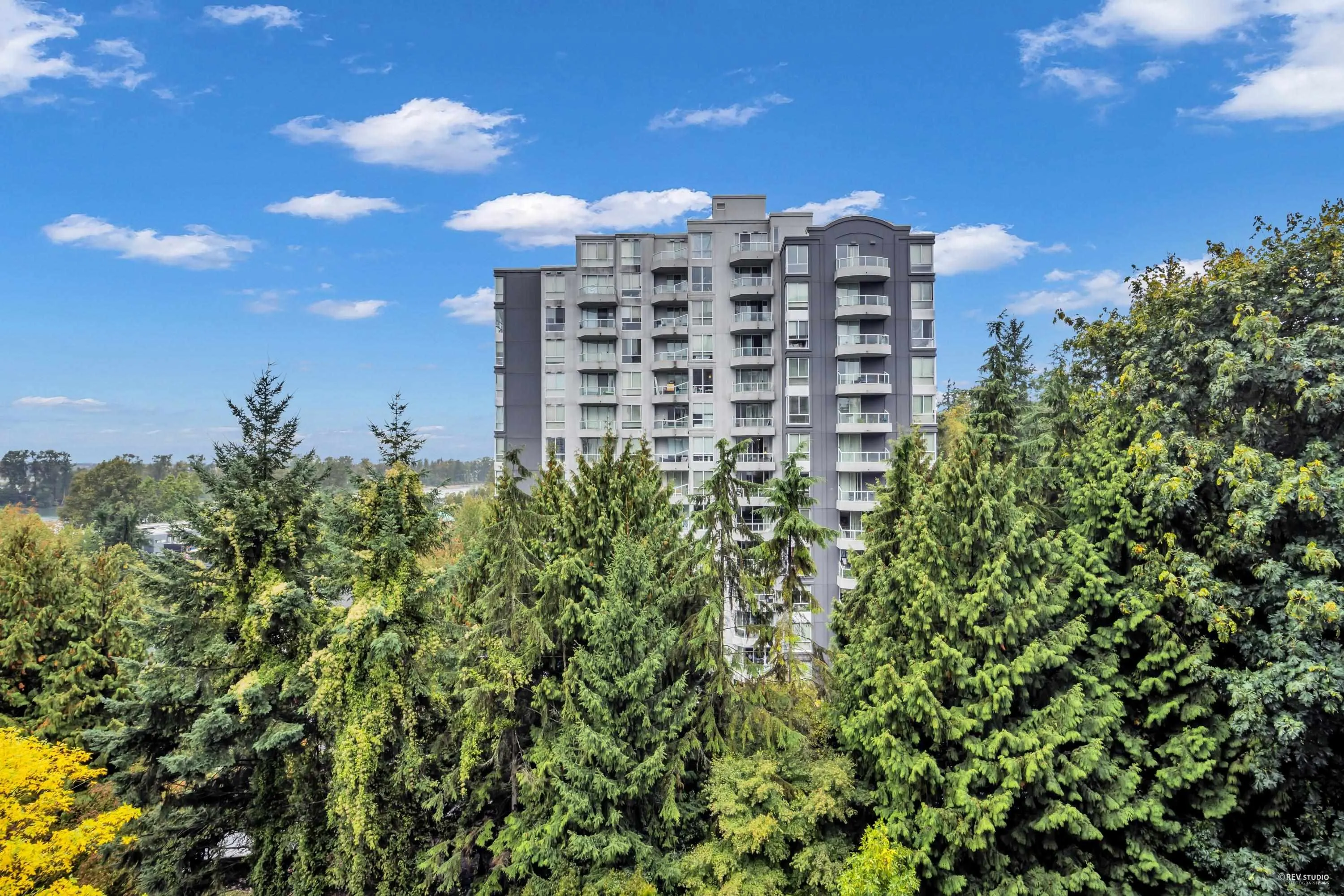 606 3061 E Kent Avenue North