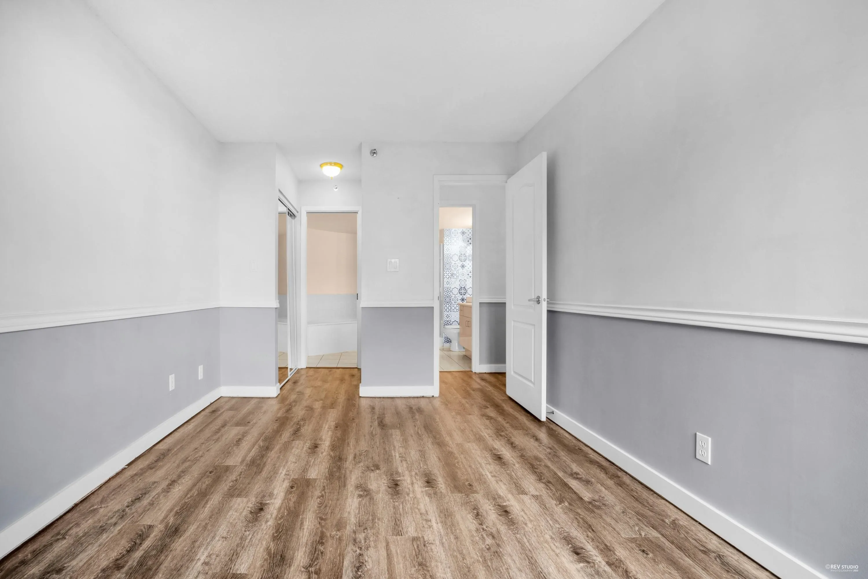 606 3061 E Kent Avenue North