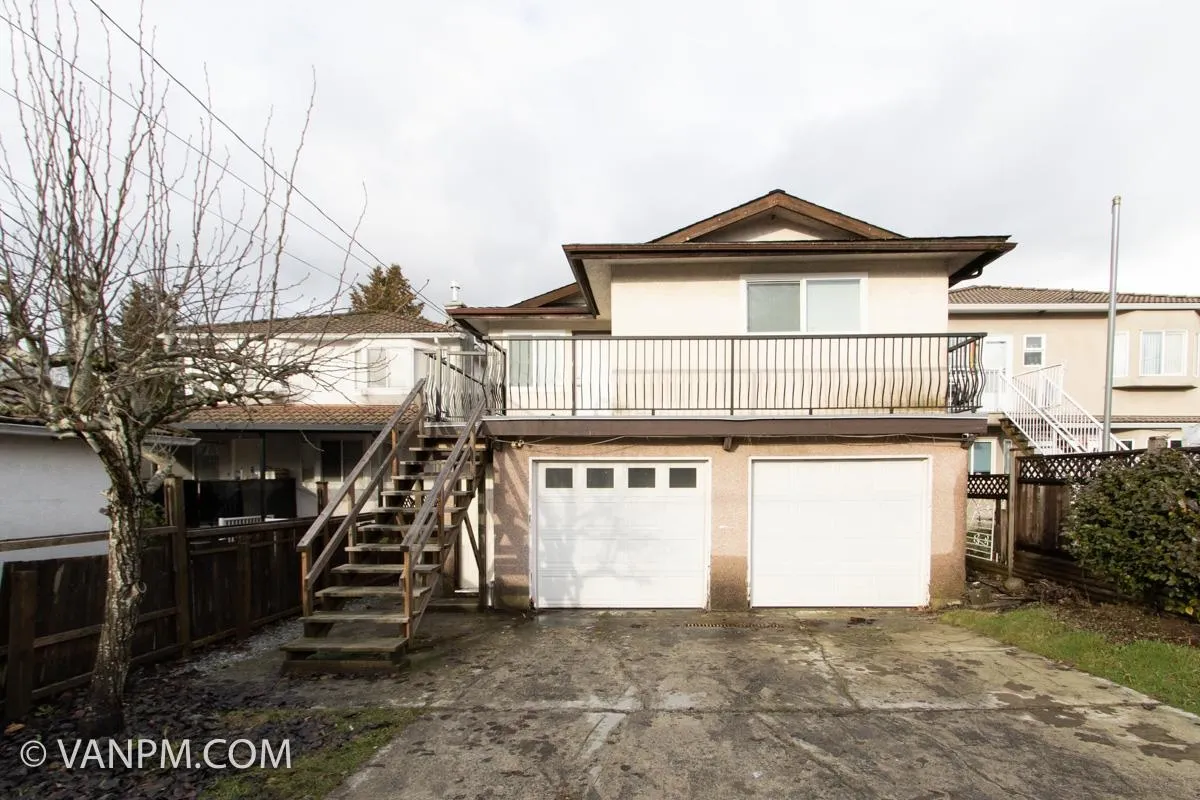 29XX E 28th Avenue