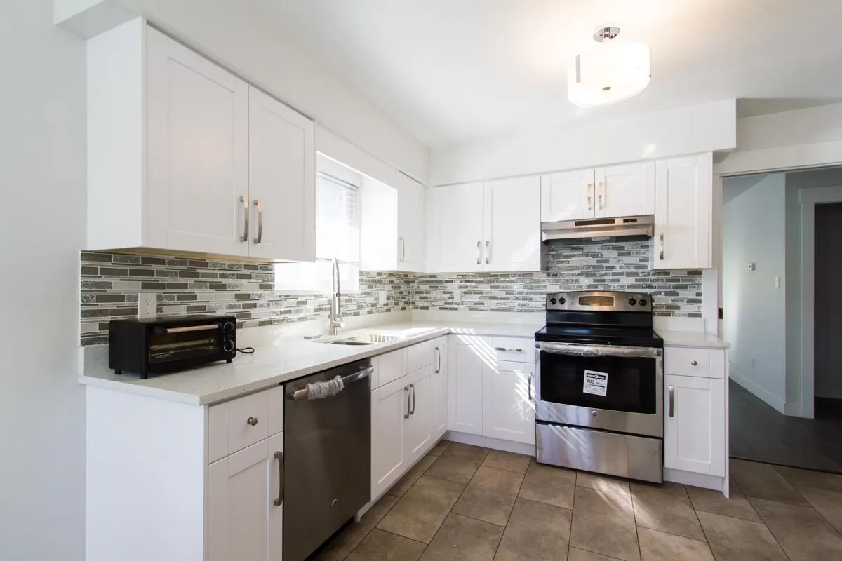 29XX E 28th Avenue