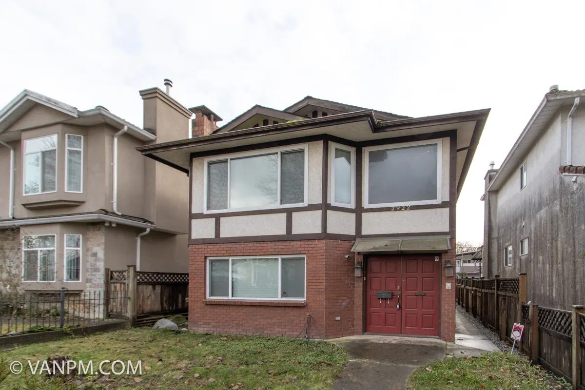 29XX E 28th Avenue