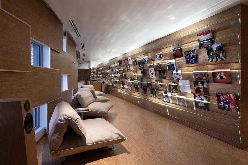 2903 1568 Alberni Street