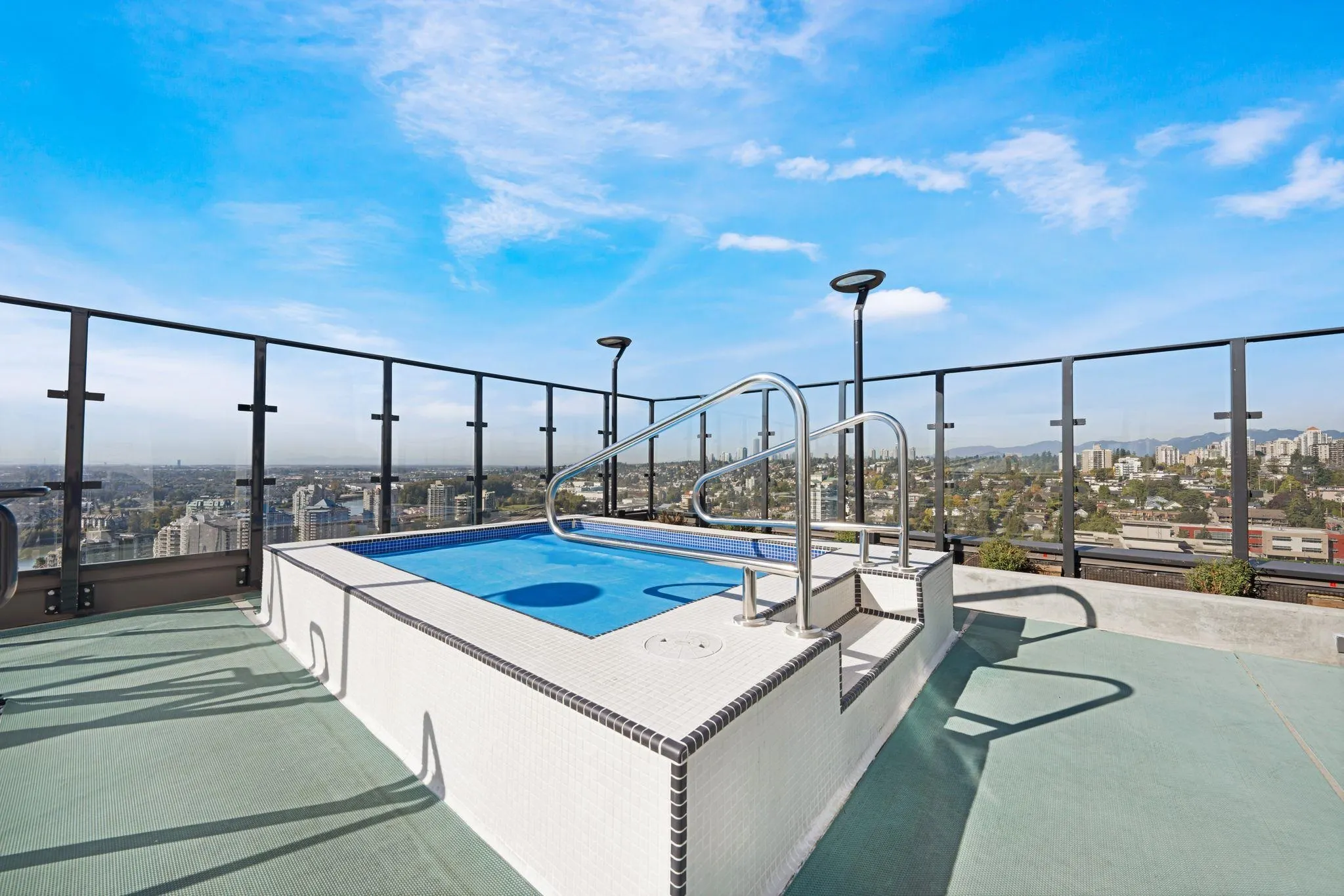 2401 823 Carnarvon Street