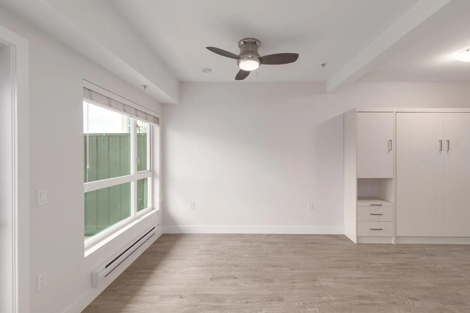 302 809 Fourth Avenue