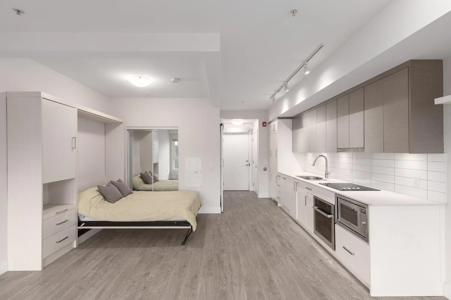 302 809 Fourth Avenue