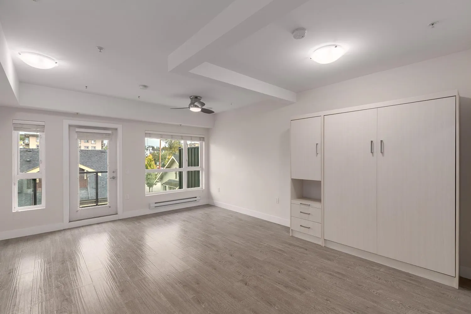 302 809 Fourth Avenue