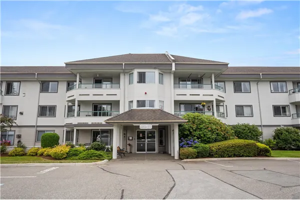 226 2451 Gladwin Road