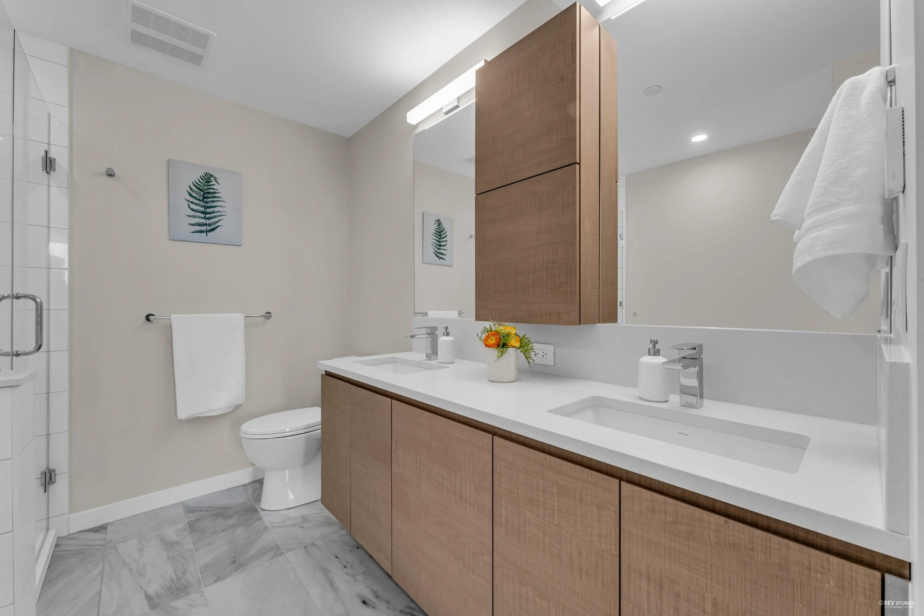 3506 4168 Lougheed Highway