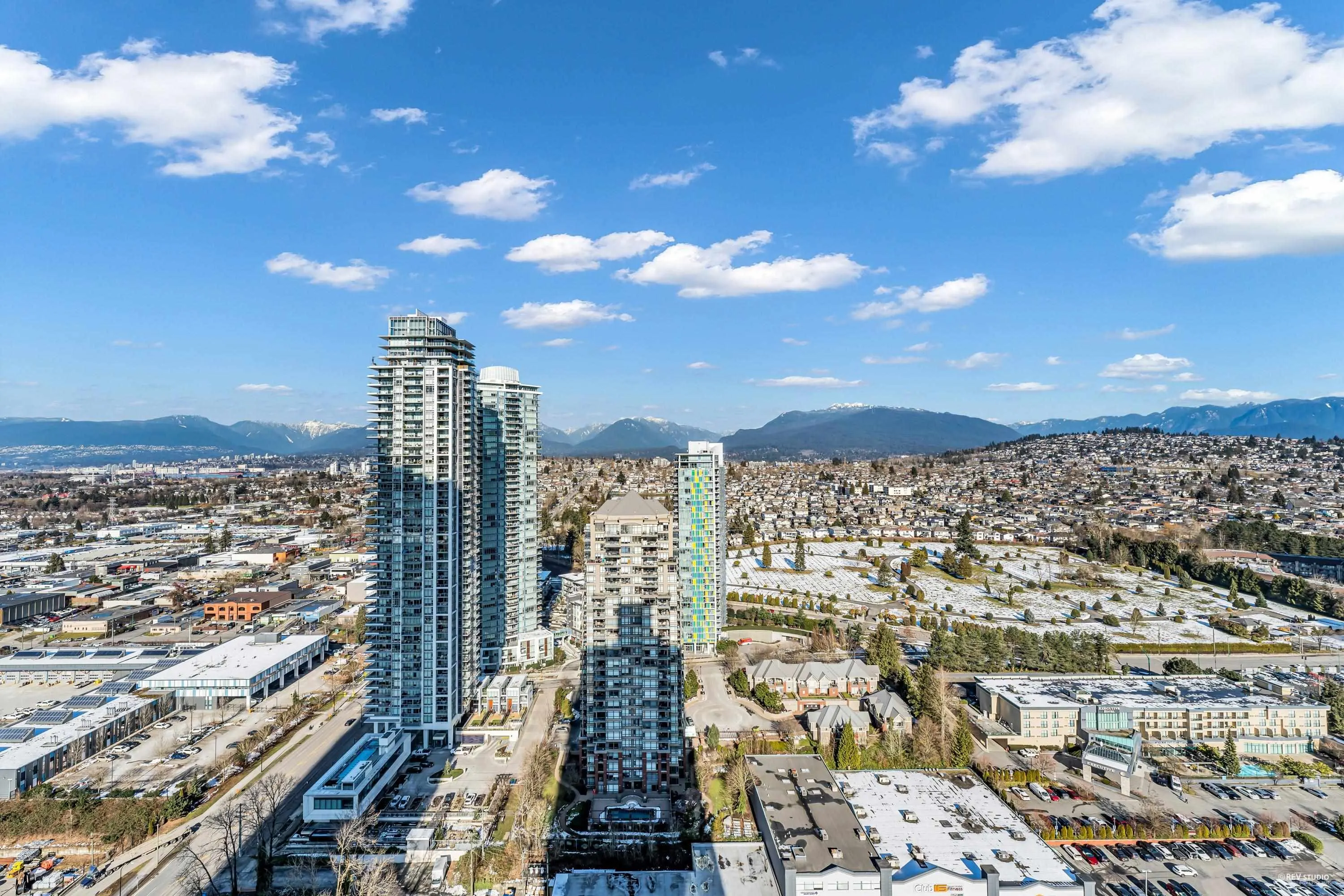 3506 4168 Lougheed Highway