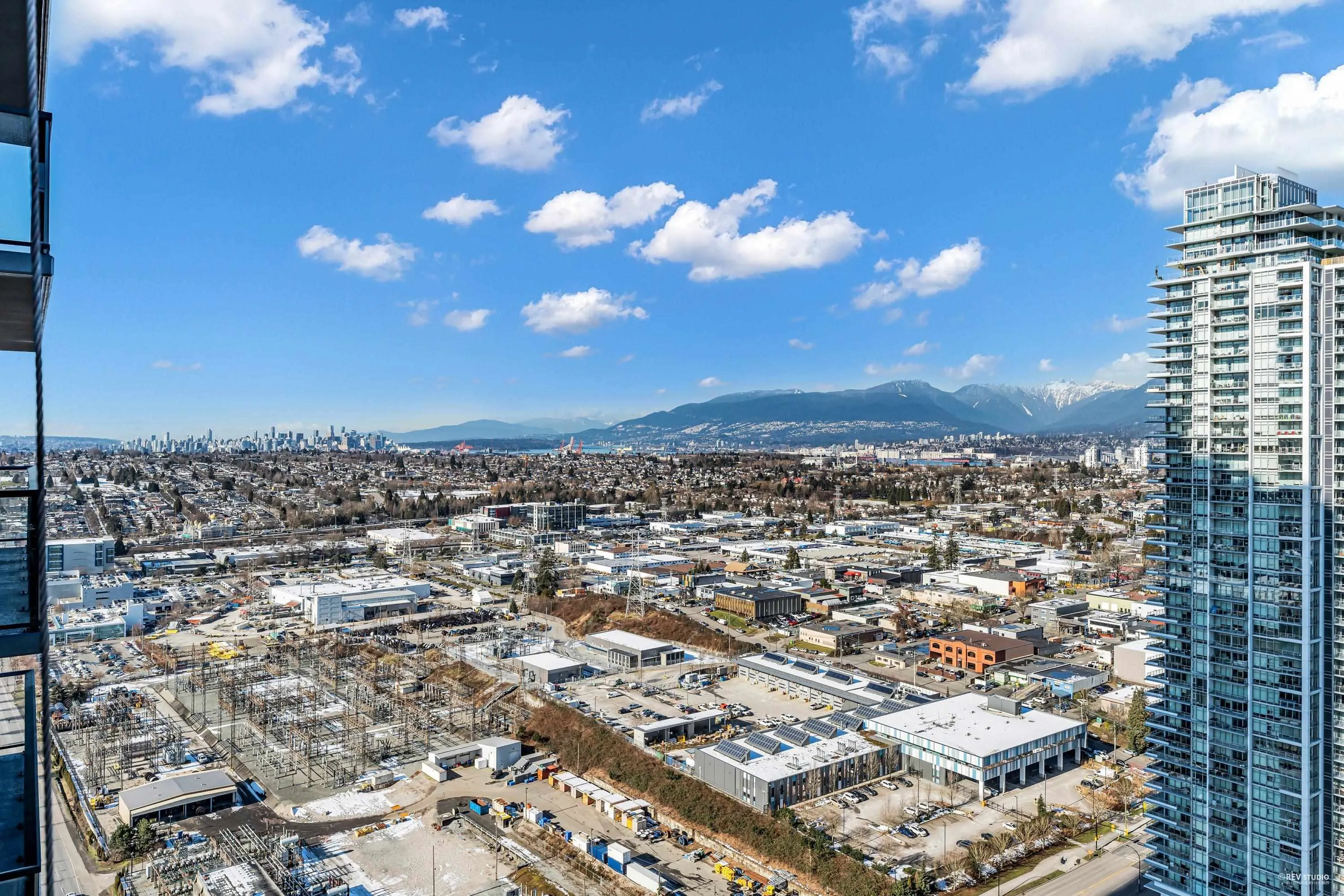 3506 4168 Lougheed Highway