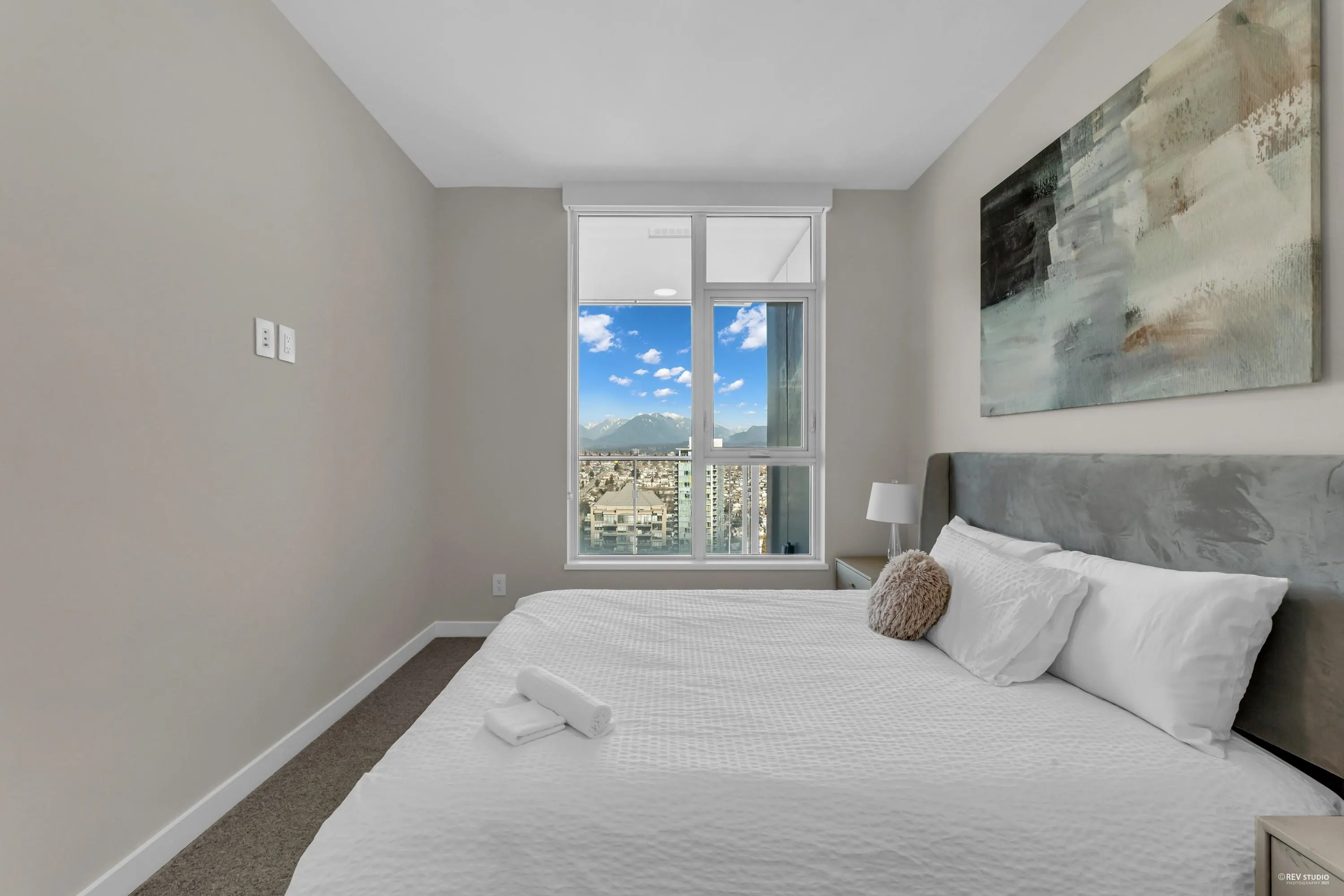 3506 4168 Lougheed Highway