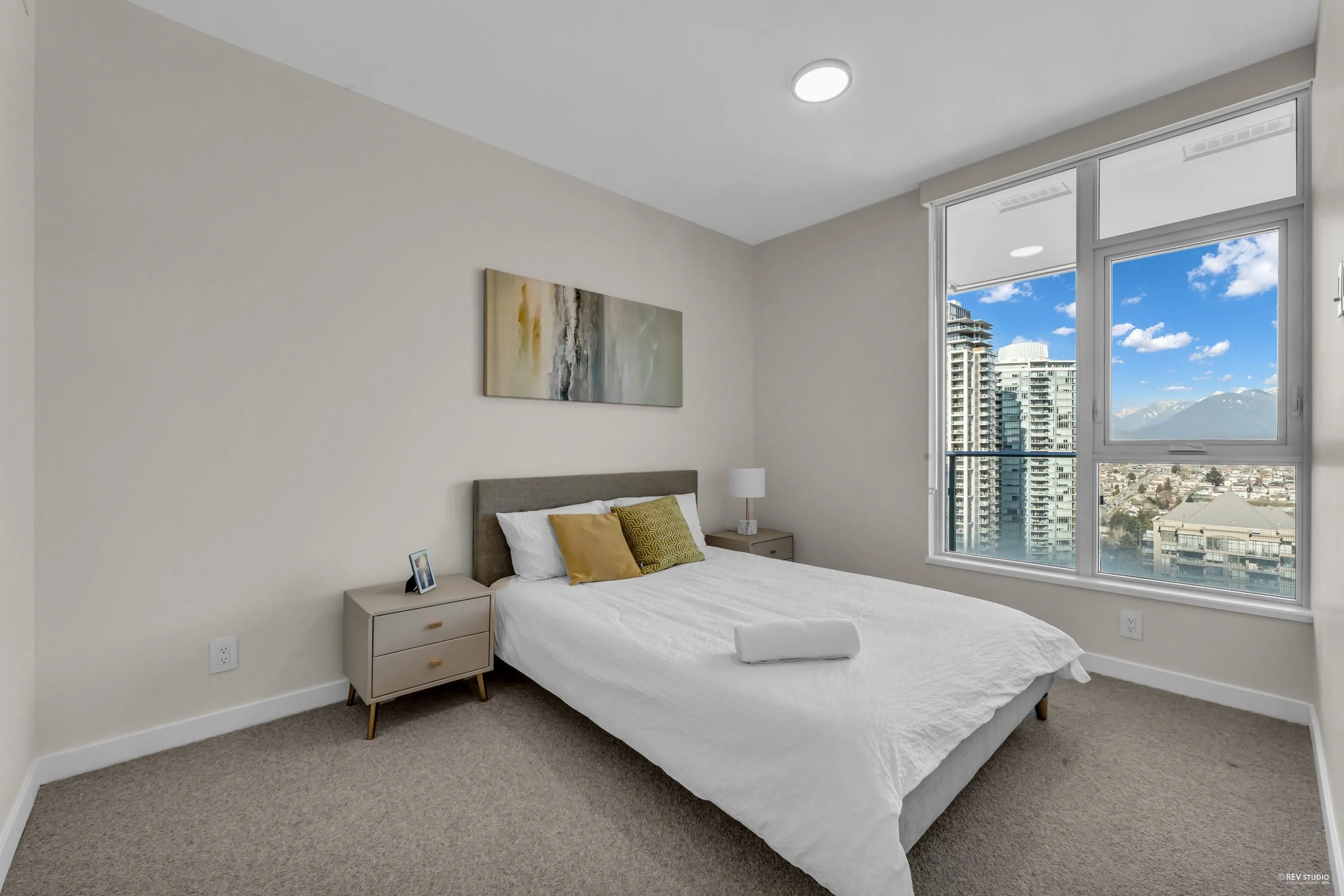 3506 4168 Lougheed Highway