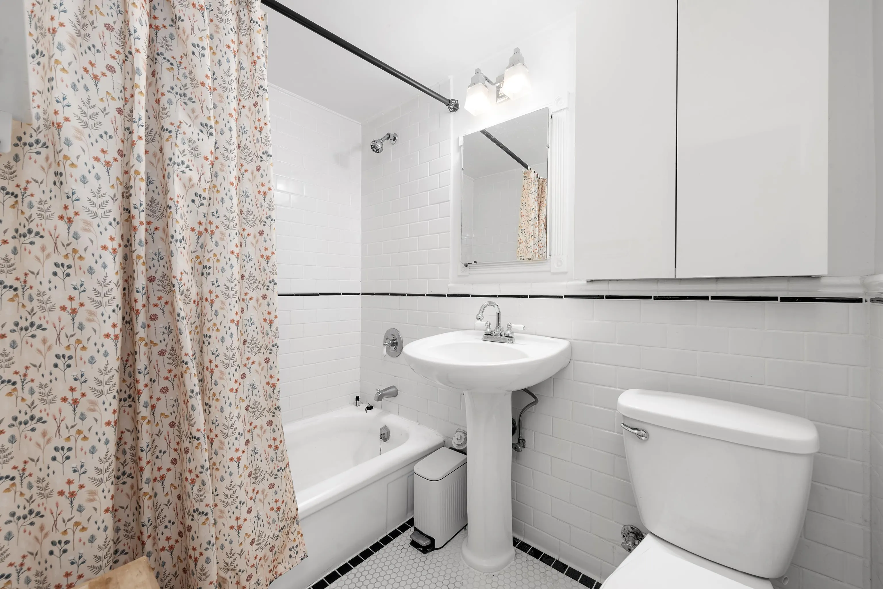 34 1480 Arbutus Street