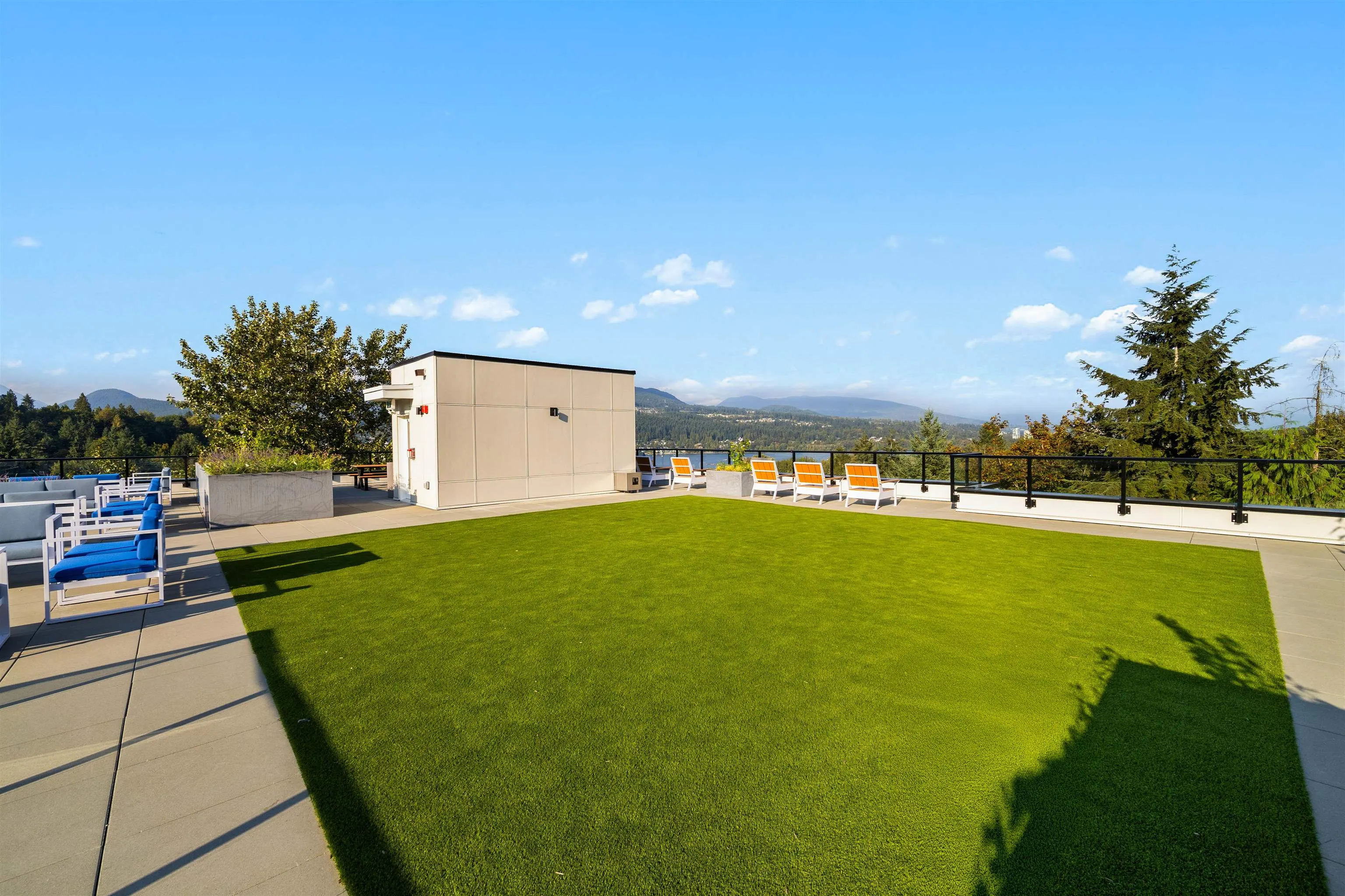 112 2002 St. George Street