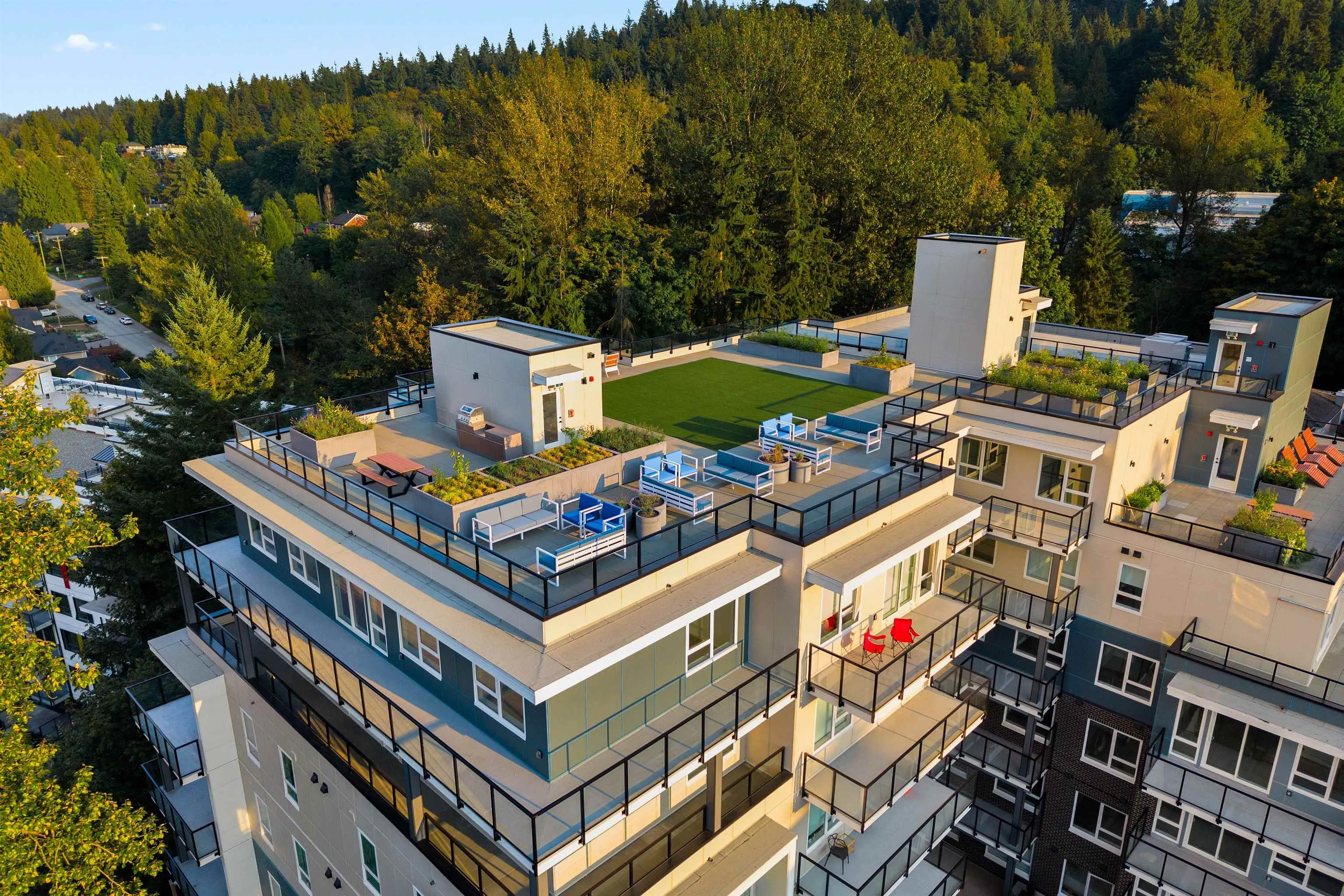 112 2002 St. George Street