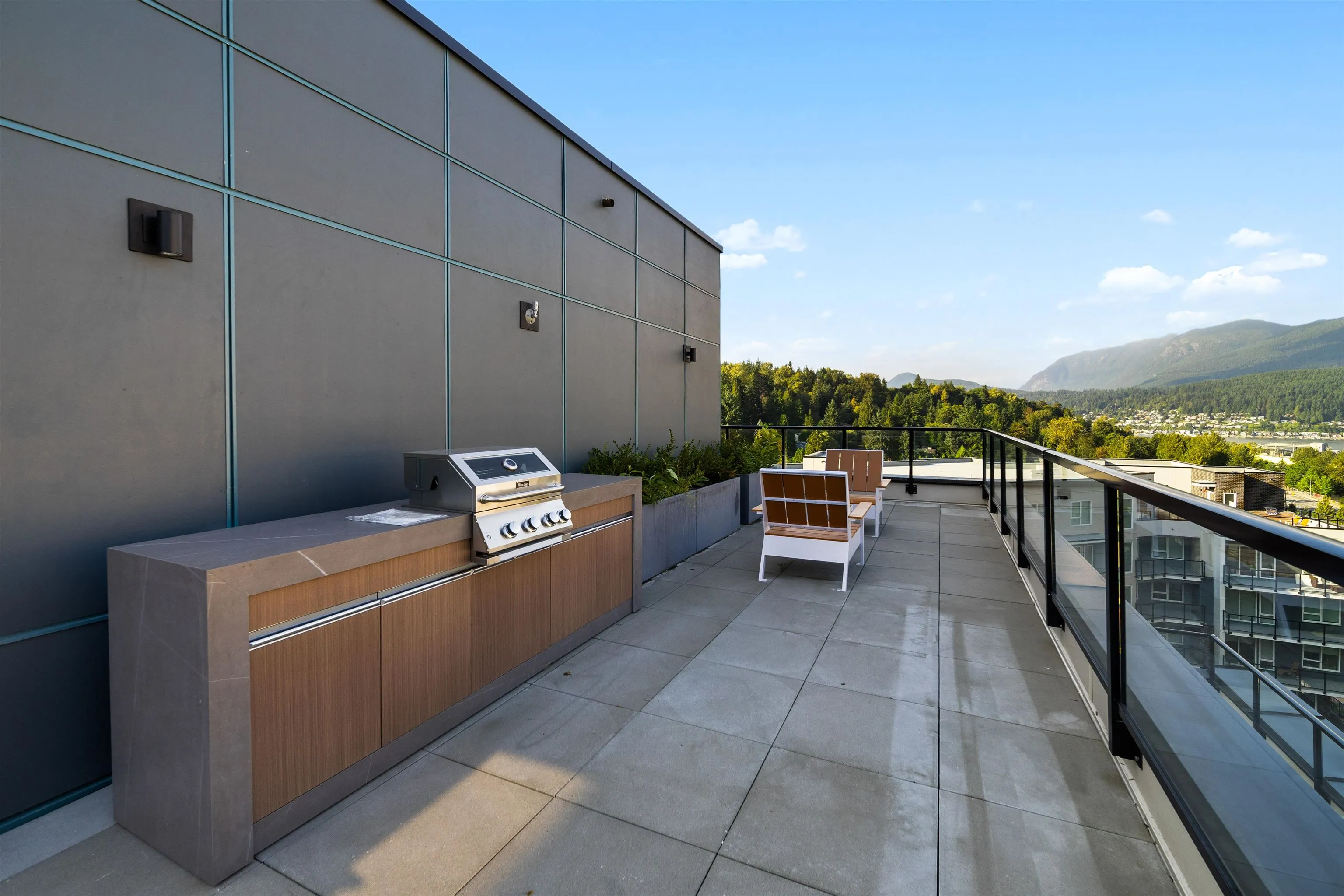 112 2002 St. George Street