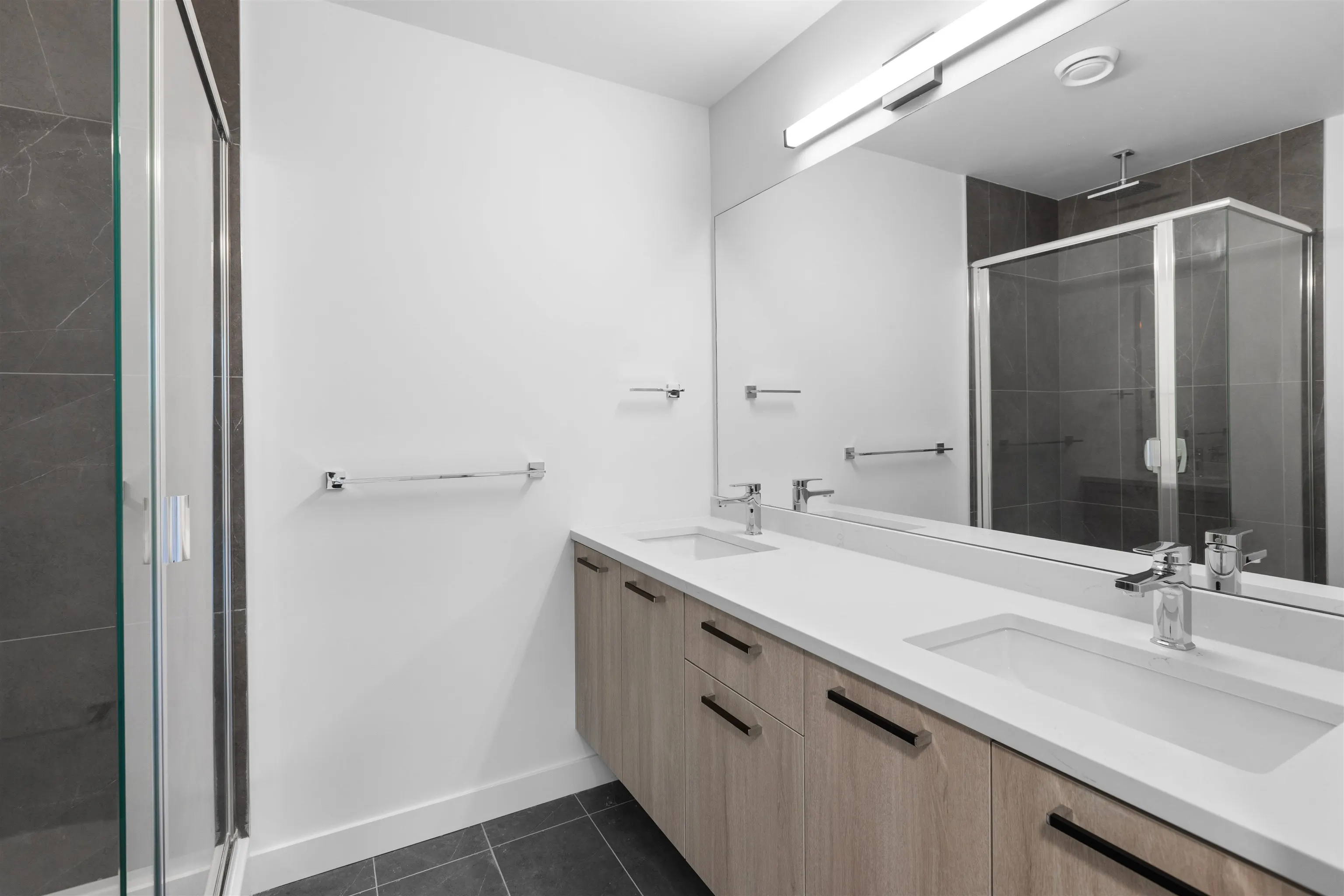 112 2002 St. George Street