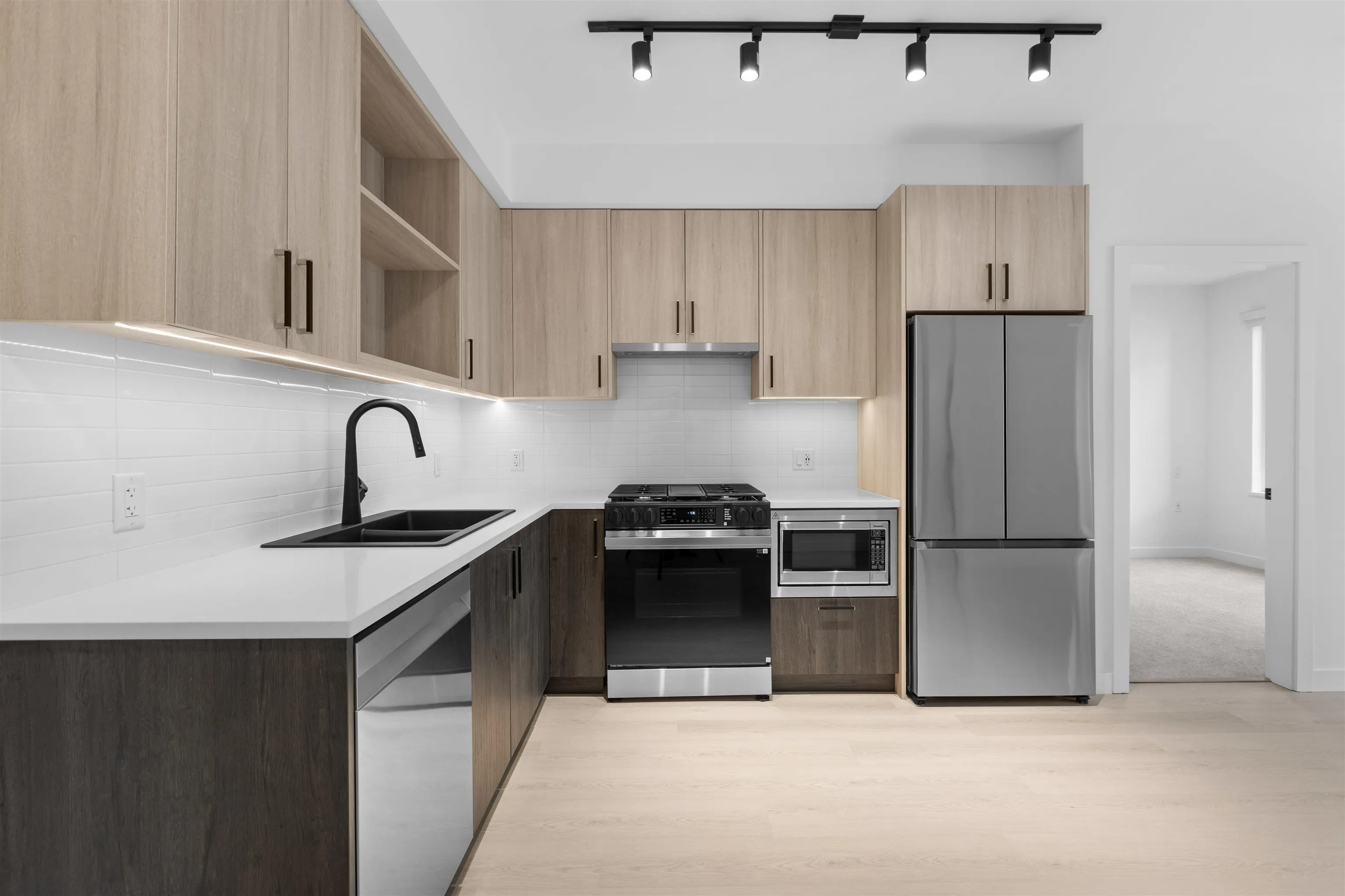 112 2002 St. George Street