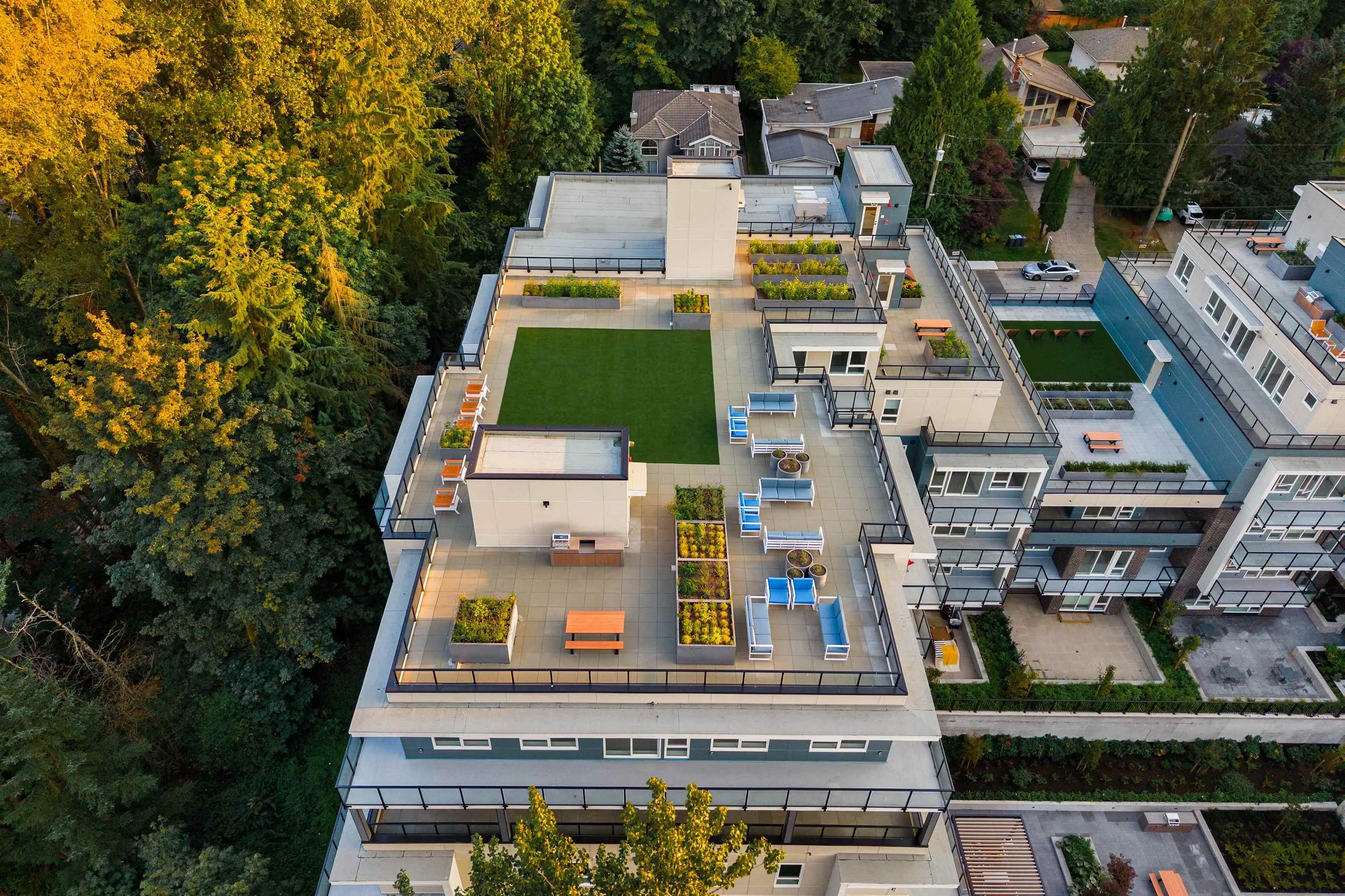 112 2002 St. George Street