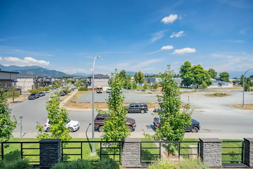 303 45562 Airport Road