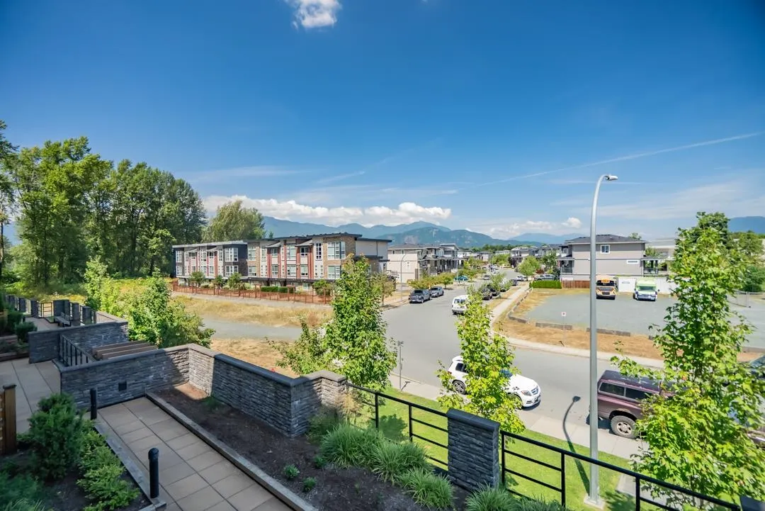 303 45562 Airport Road