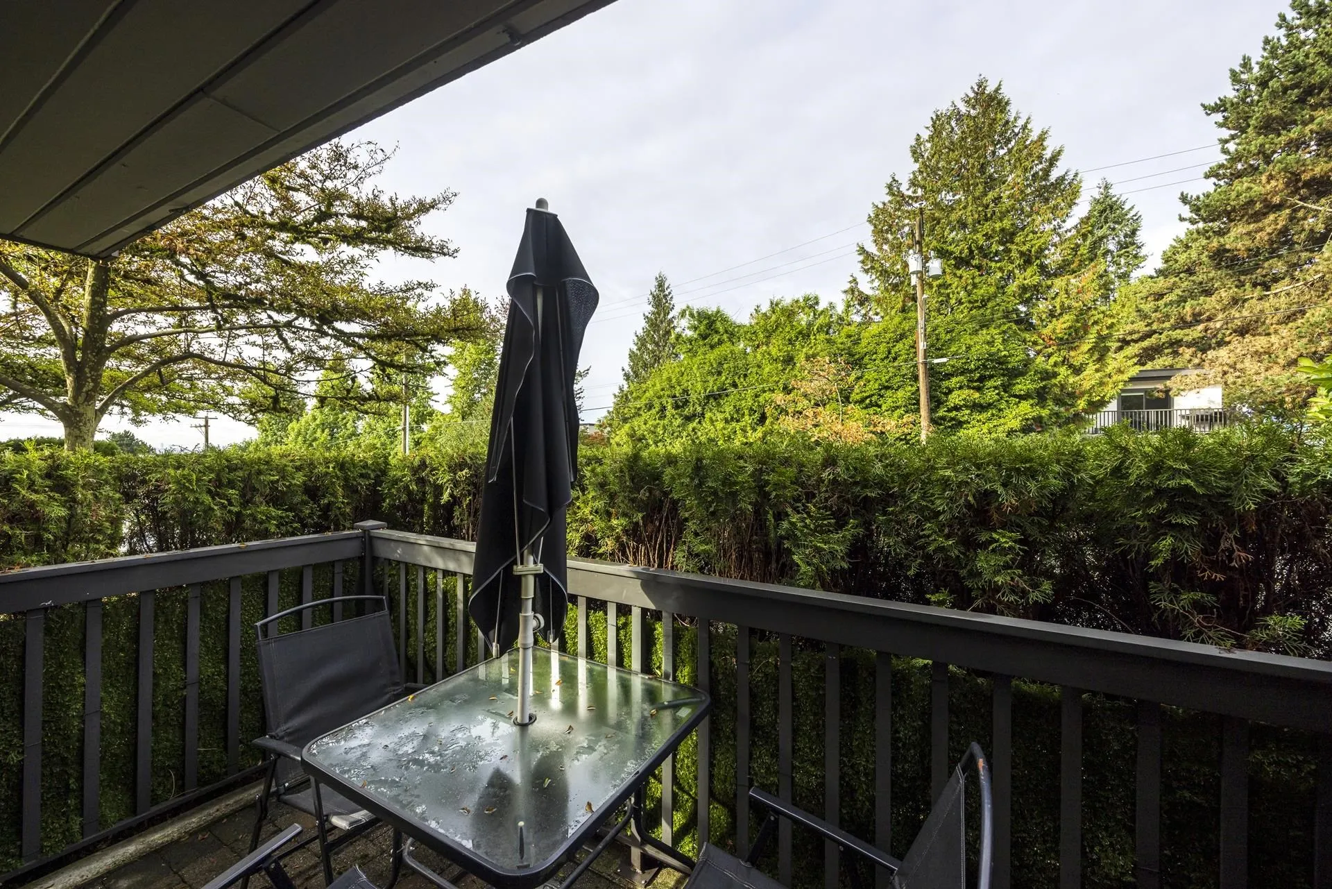 3132 Lonsdale Avenue