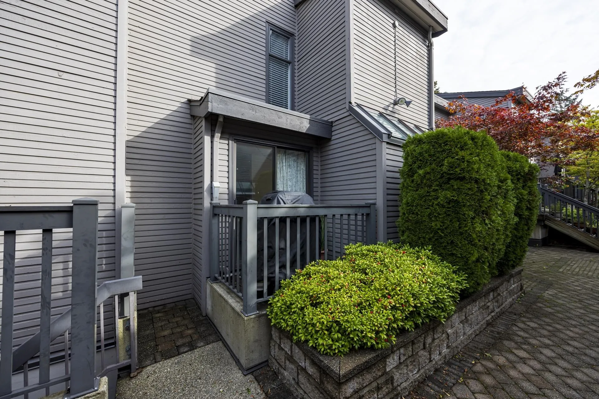 3132 Lonsdale Avenue