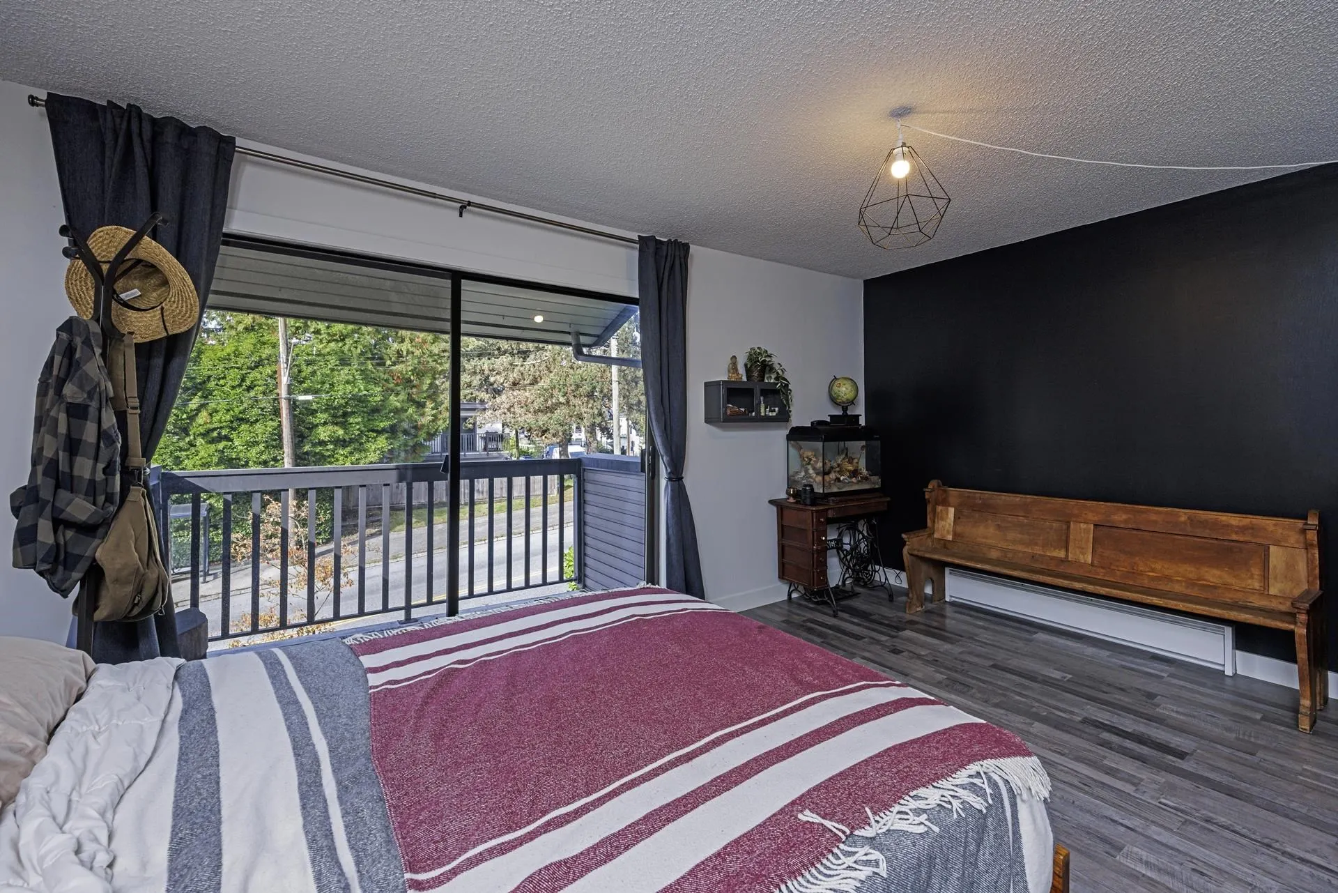3132 Lonsdale Avenue