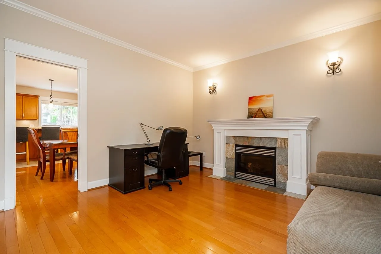 6028 Dunsmuir Crescent