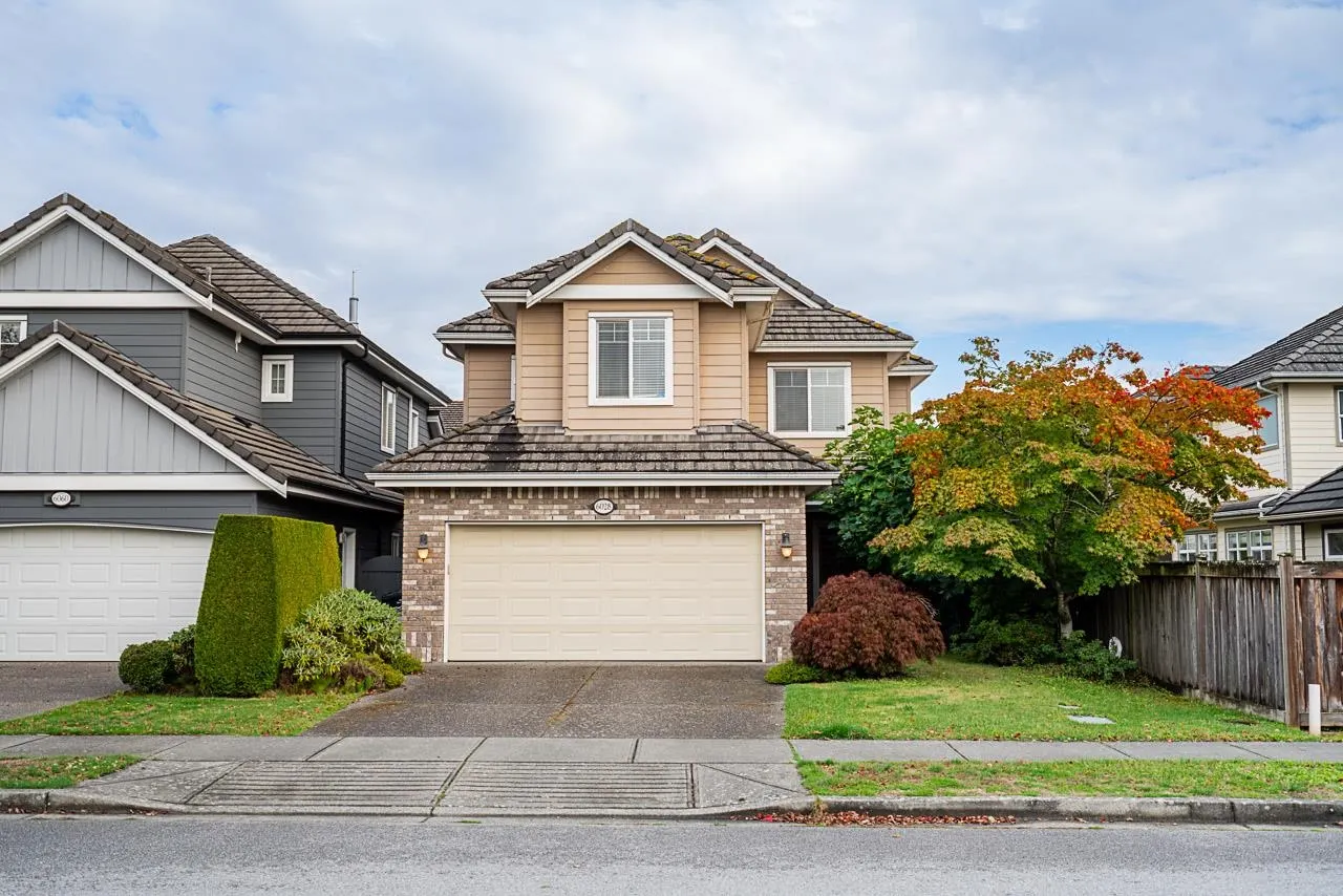 6028 Dunsmuir Crescent