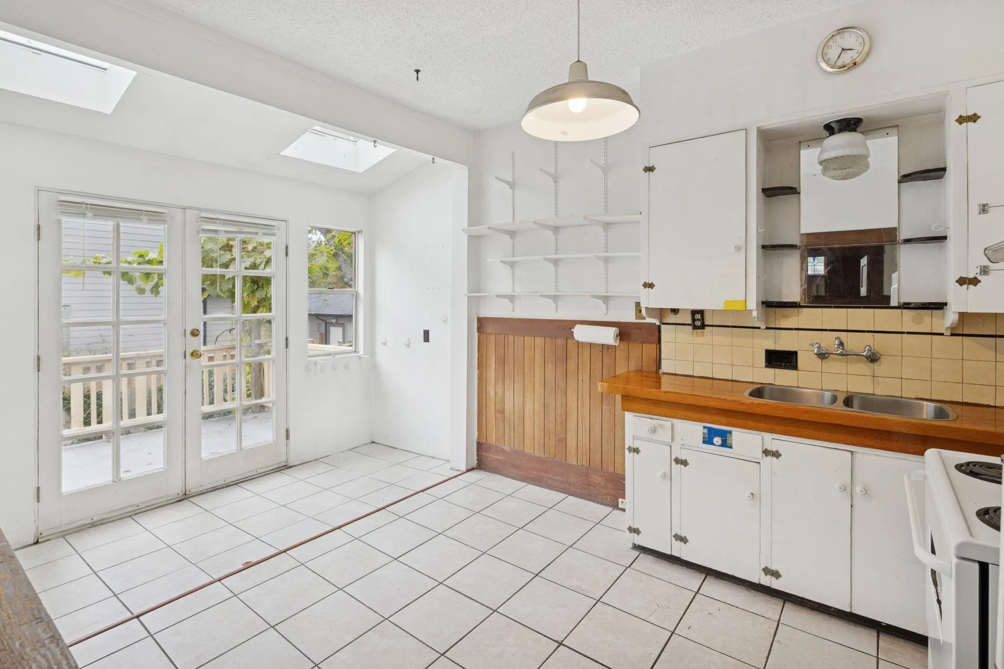 2239 Stephens Street