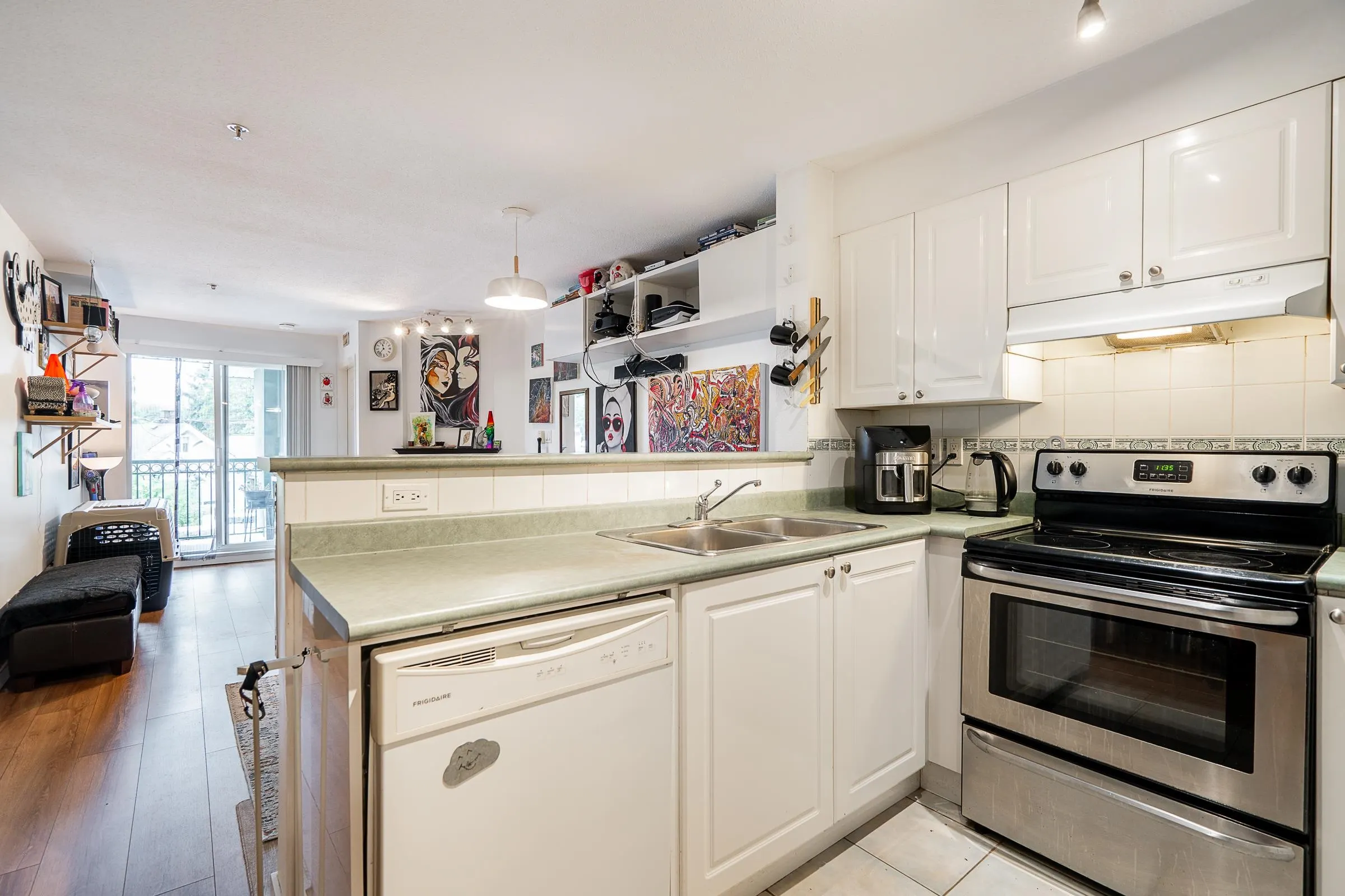 212 868 Kingsway