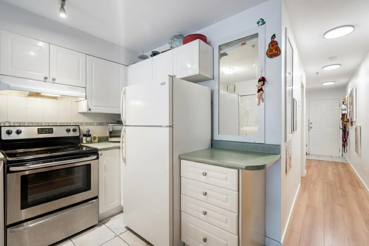 212 868 Kingsway