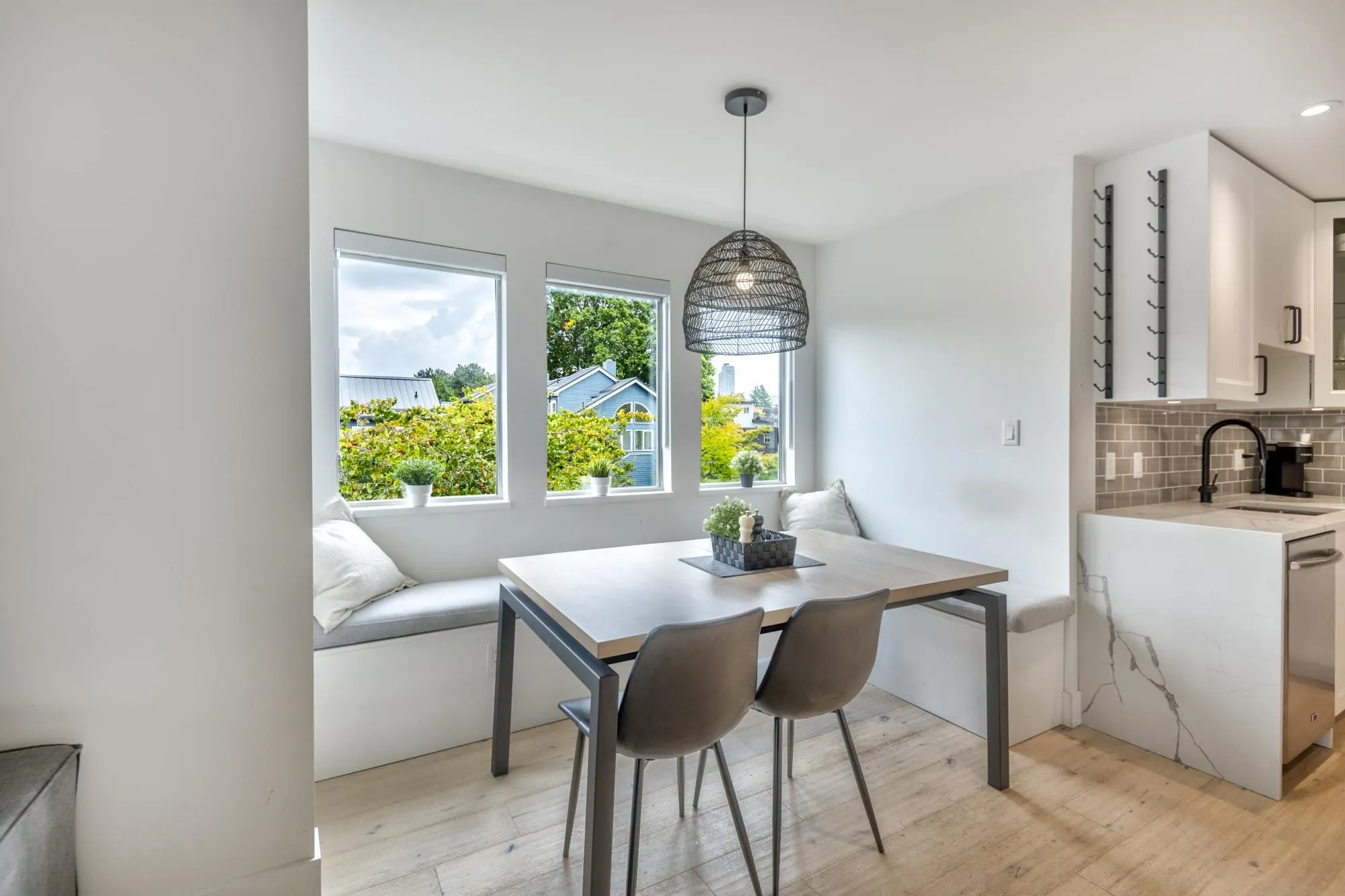 304 1665 Arbutus Street